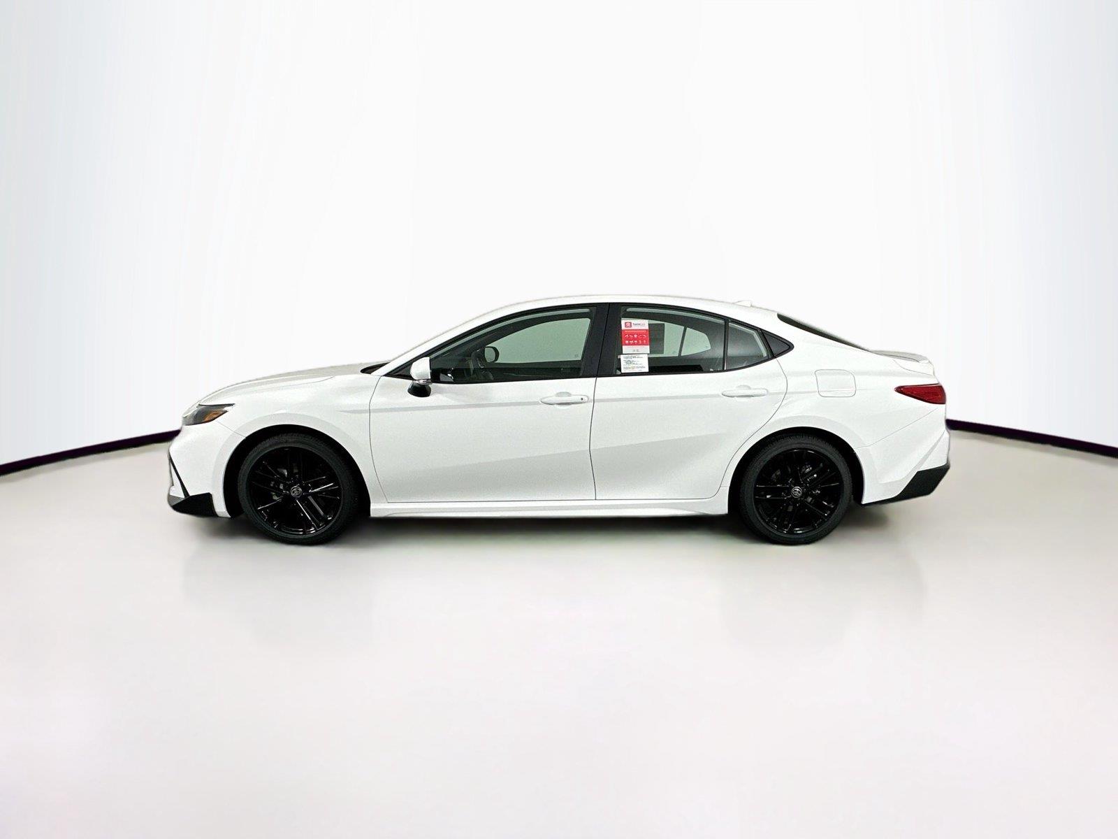 2026 Toyota Camry SE photo 8
