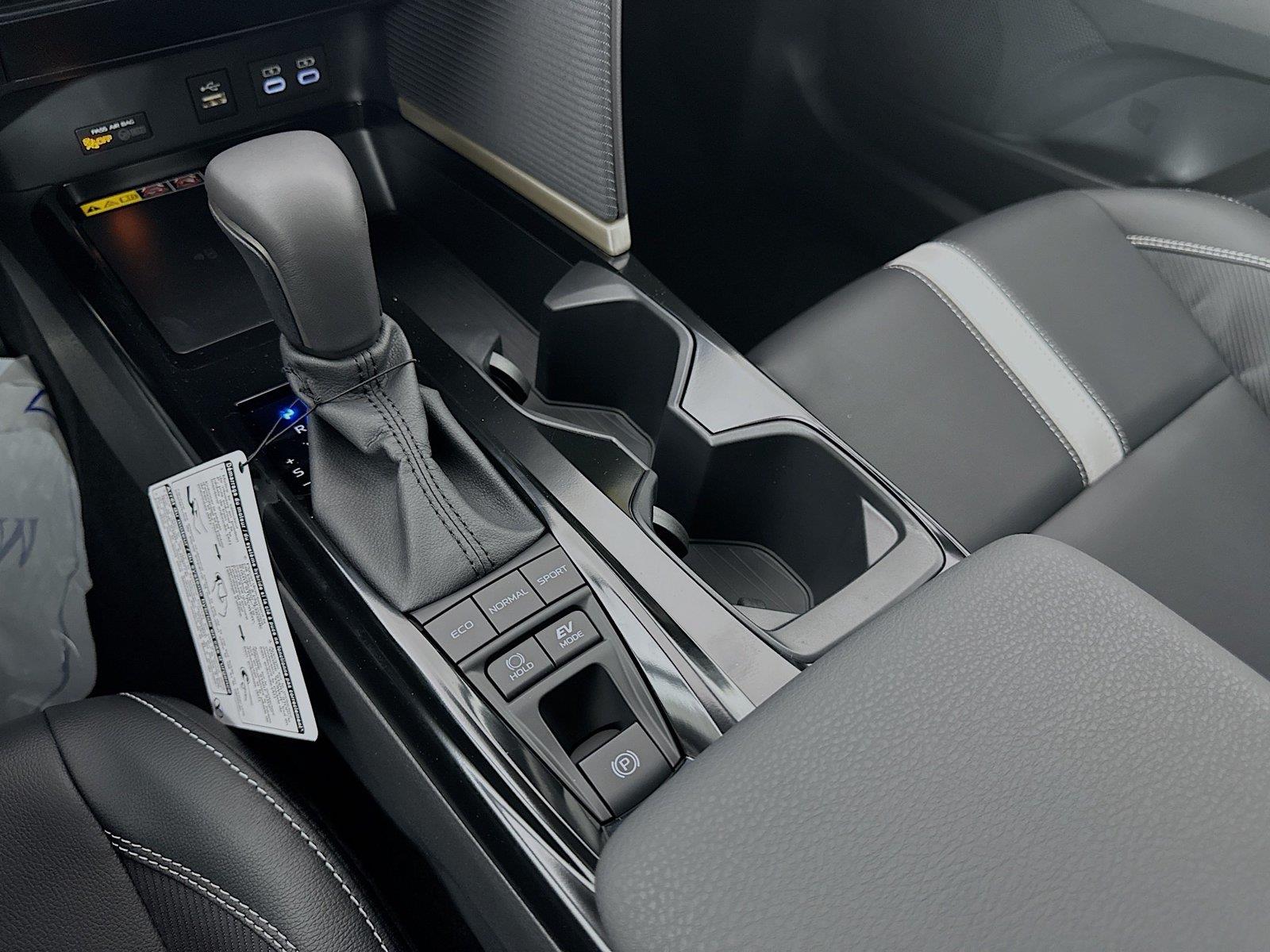2026 Toyota Camry SE photo 32