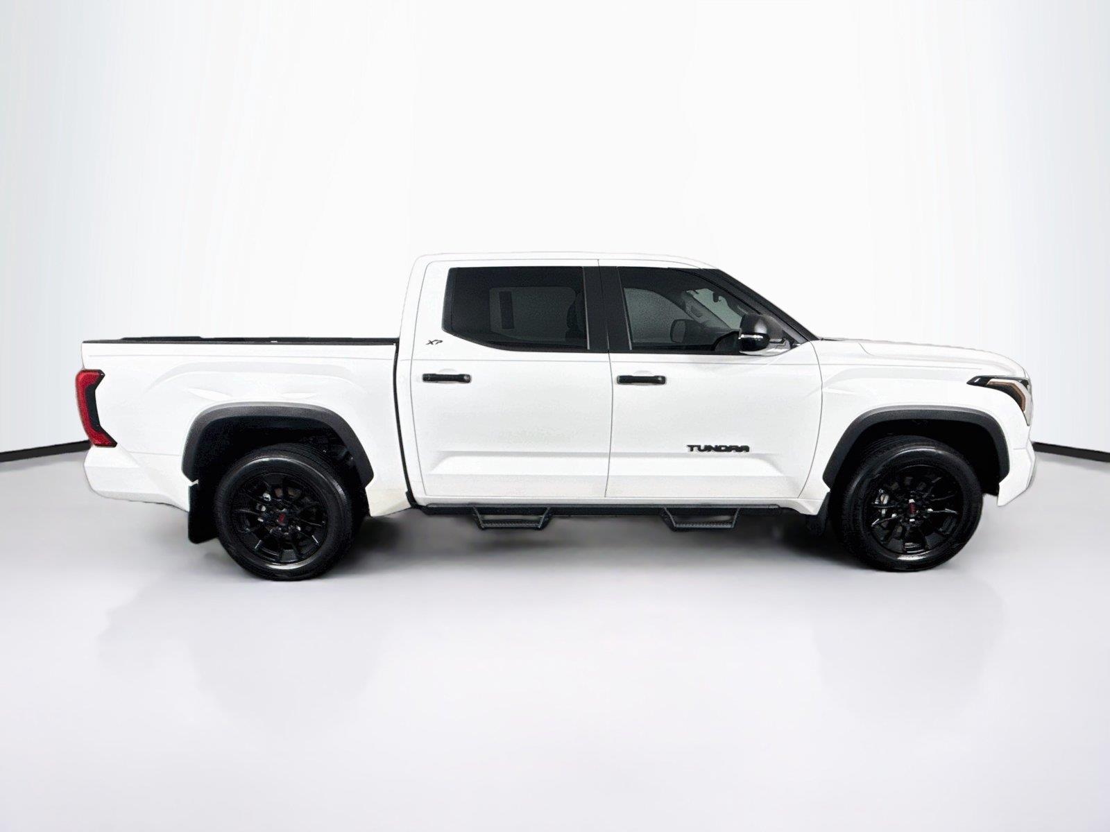 2024 Toyota Tundra SR5 photo 9