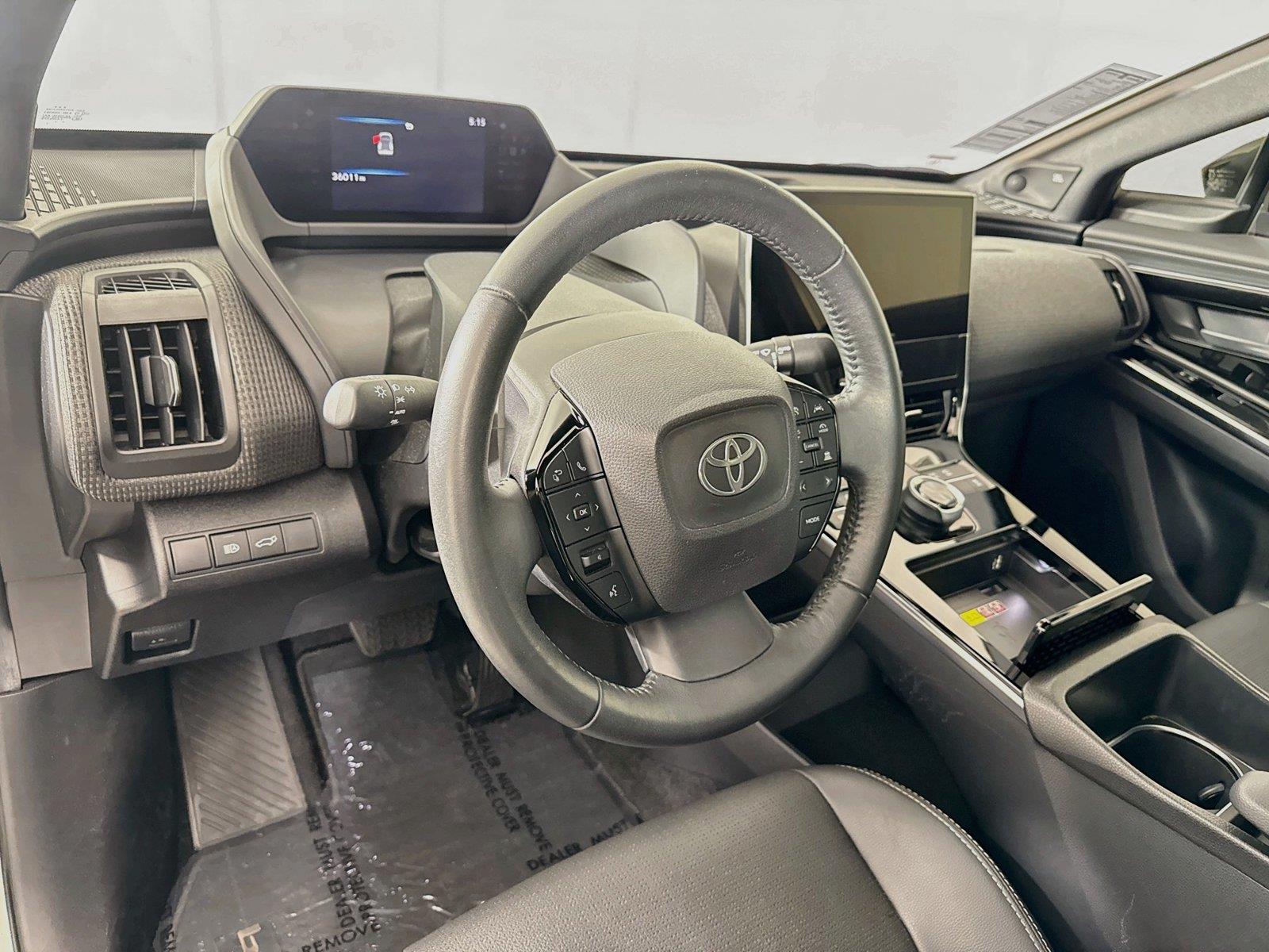 2023 Toyota bZ4X Limited photo 3