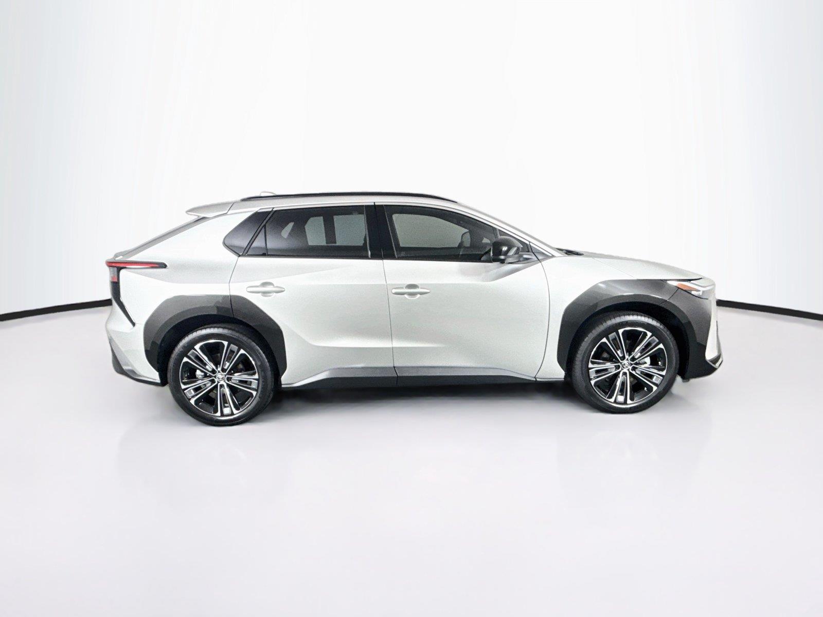 2023 Toyota bZ4X Limited photo 9
