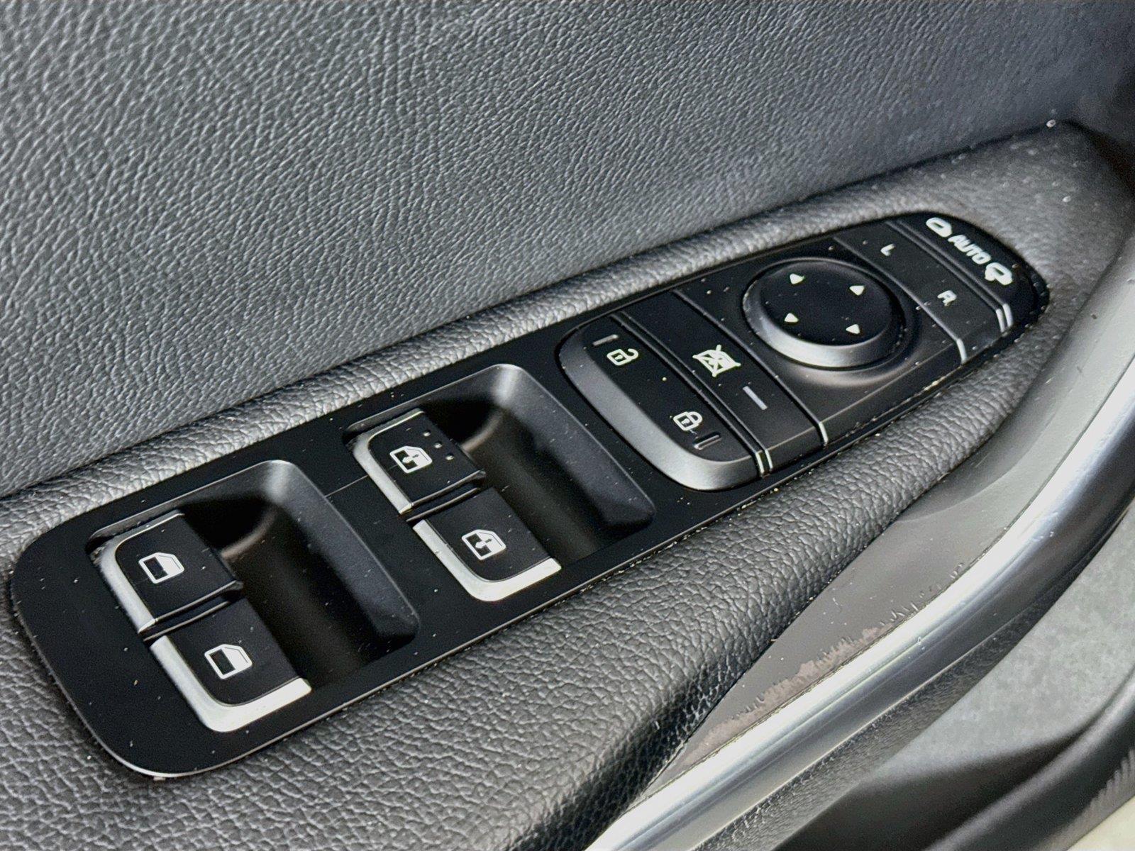 2022 Kia Stinger GT1 photo 27