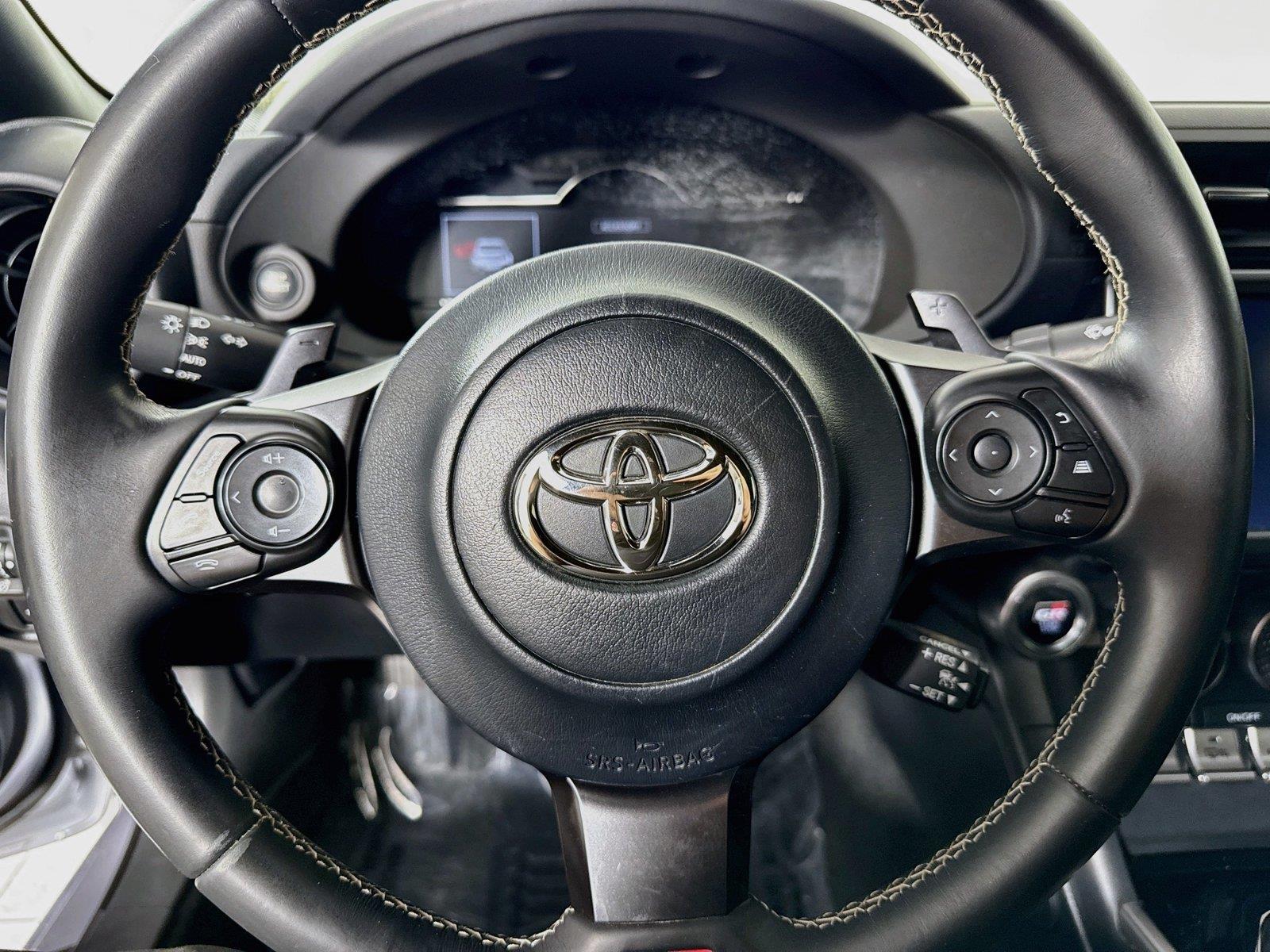 2023 Toyota GR86 Base photo 14