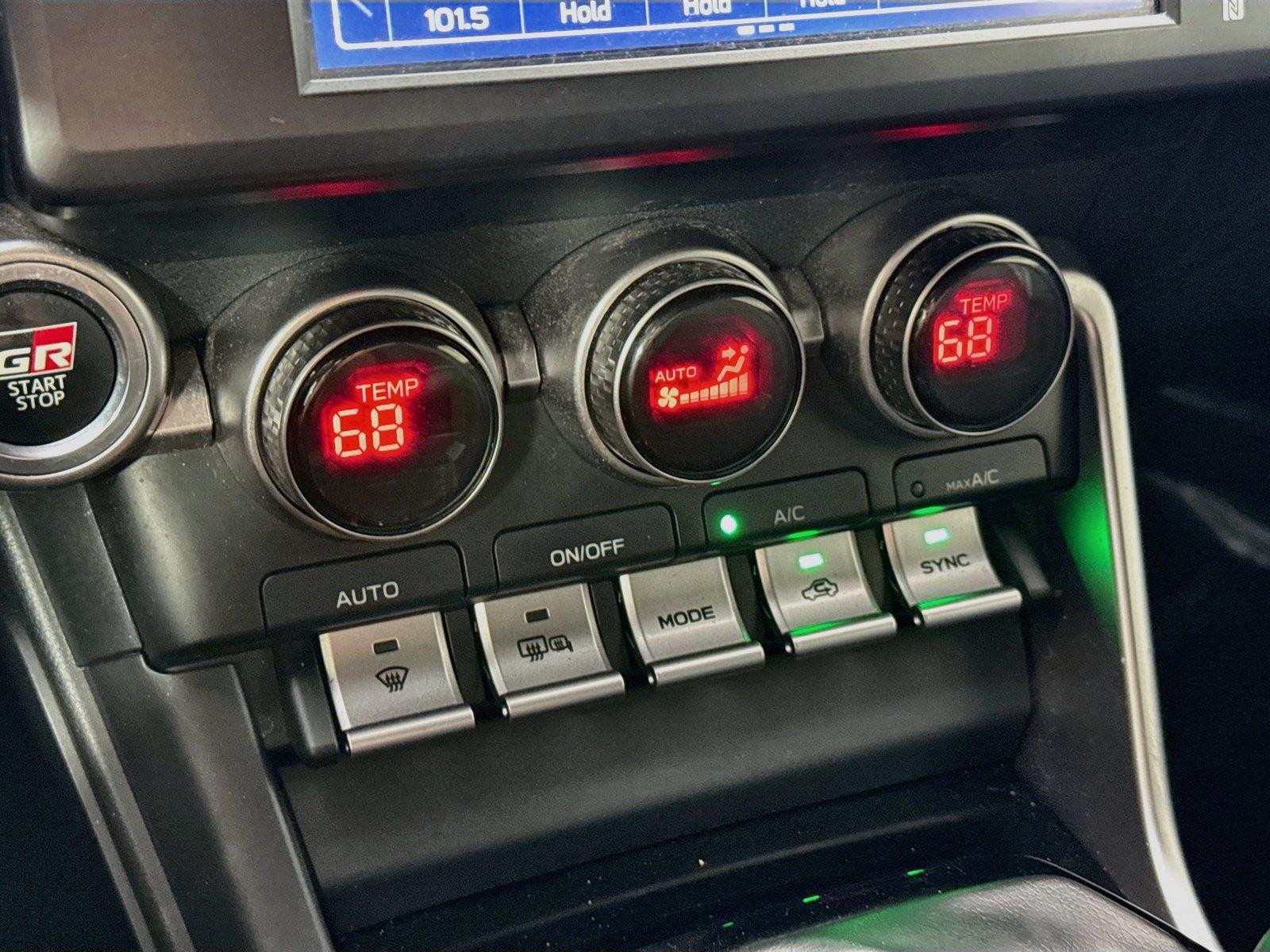 2023 Toyota GR86 Base photo 22