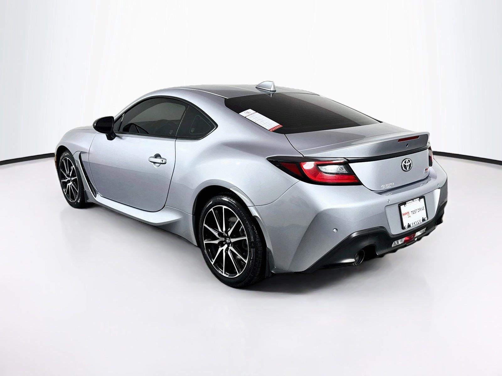 2023 Toyota GR86 Base photo 10