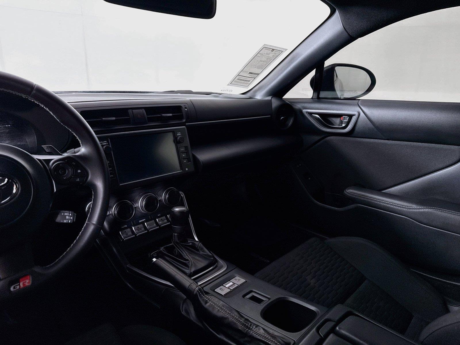 2023 Toyota GR86 Base photo 29