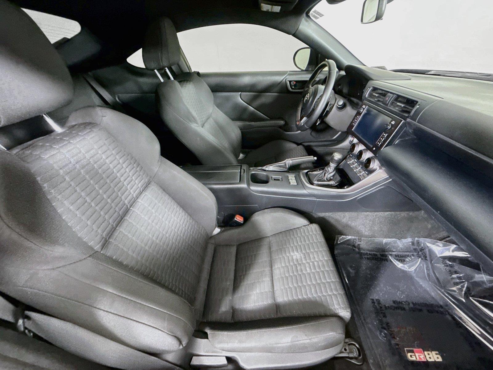 2023 Toyota GR86 Base photo 34