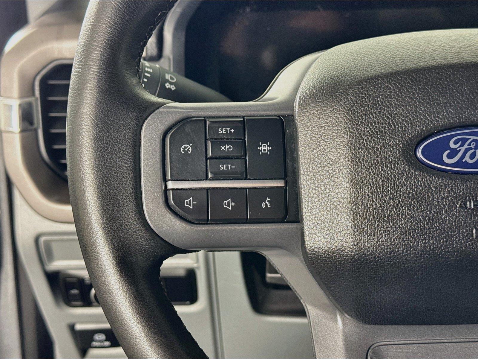 2025 Ford F-150 XLT photo 14