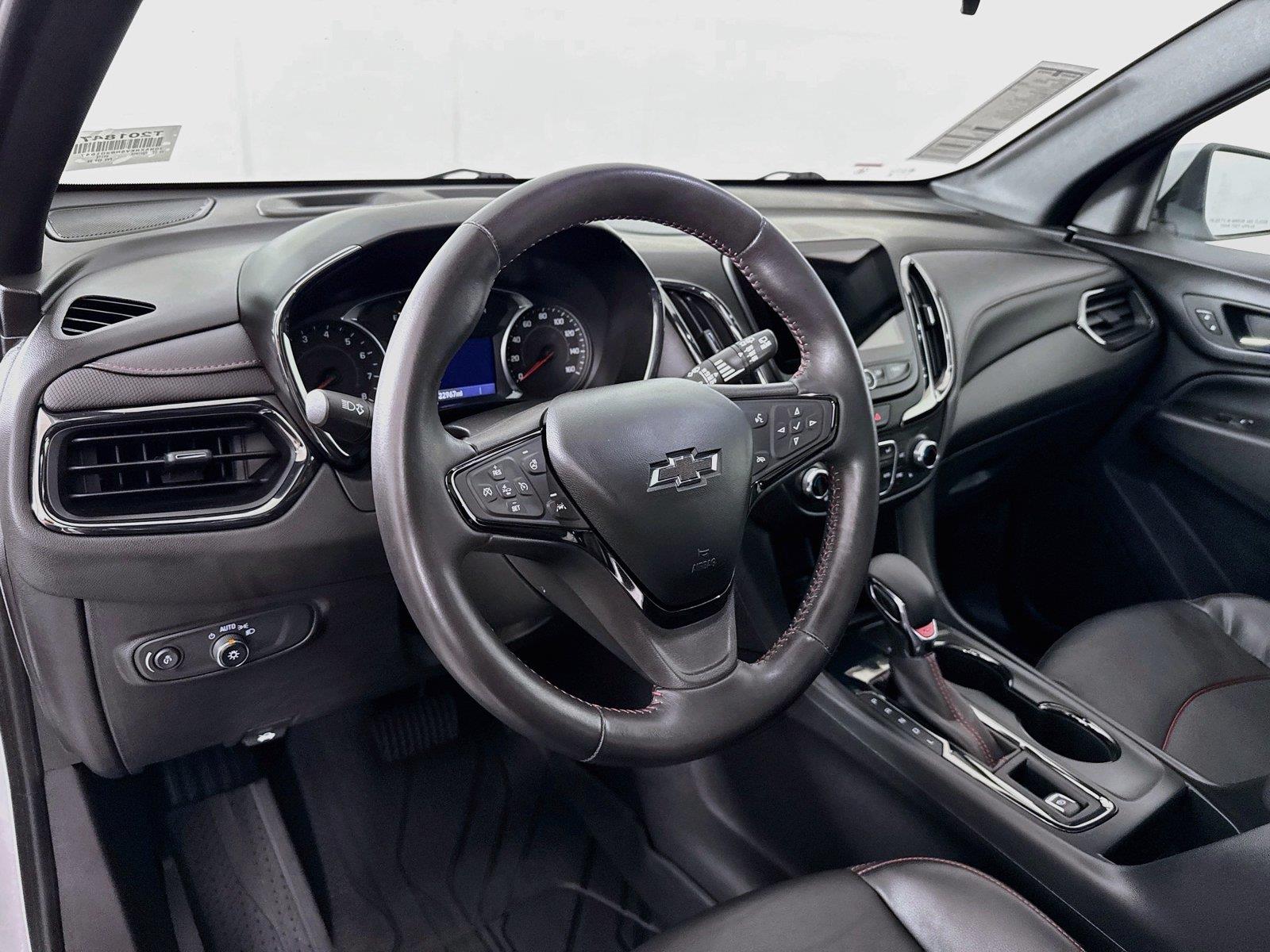 2022 Chevrolet Equinox RS photo 3