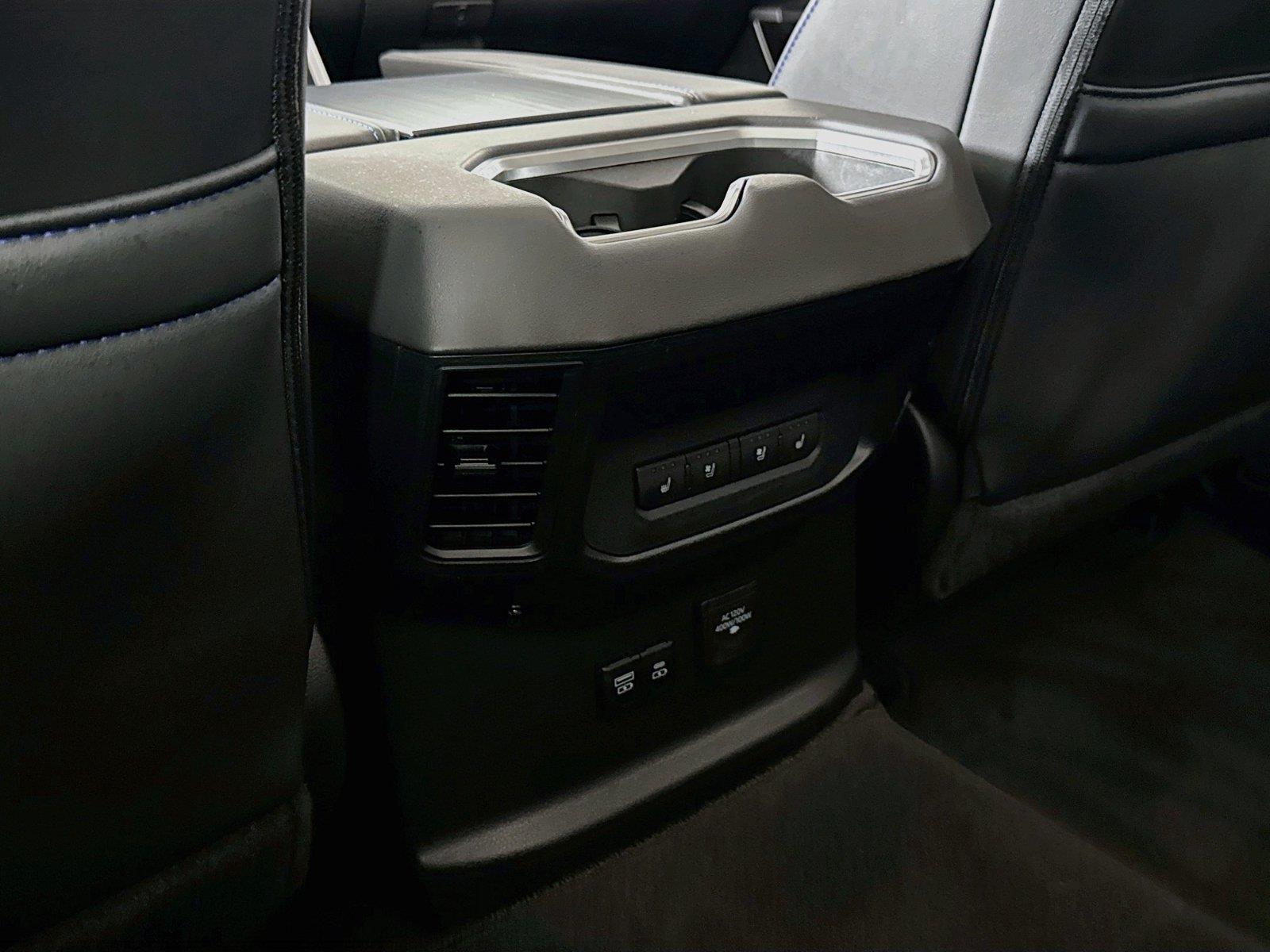 2023 Toyota Tundra Platinum Hybrid photo 36