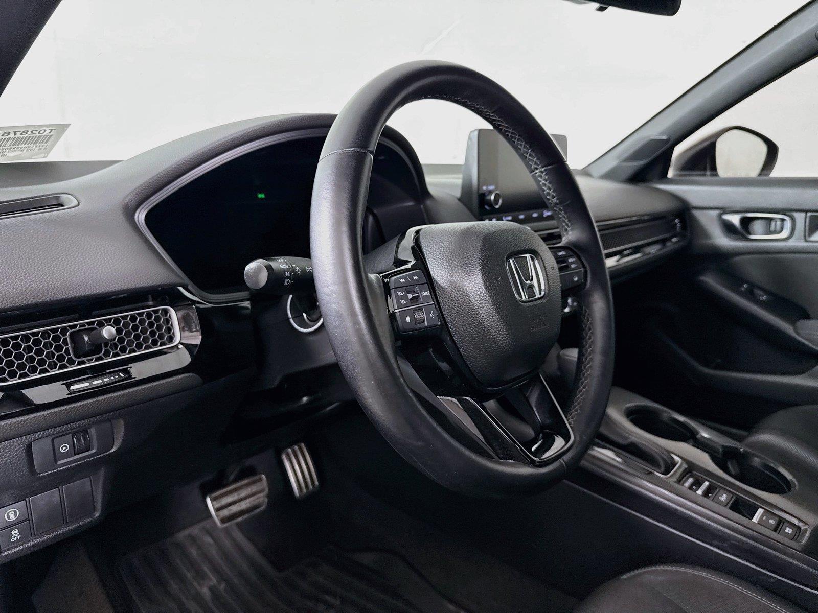 2024 Honda Civic Hatchback Sport photo 3