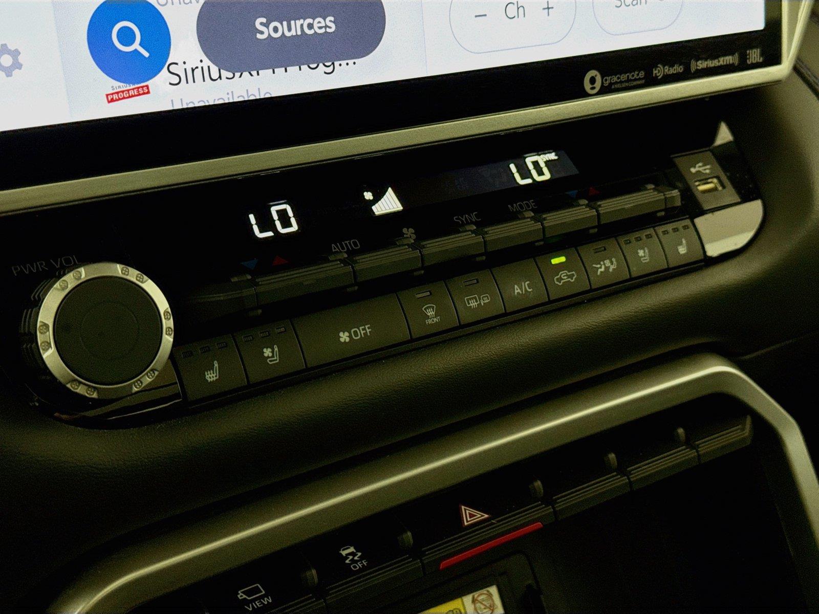 2023 Toyota Tundra Platinum Hybrid photo 26
