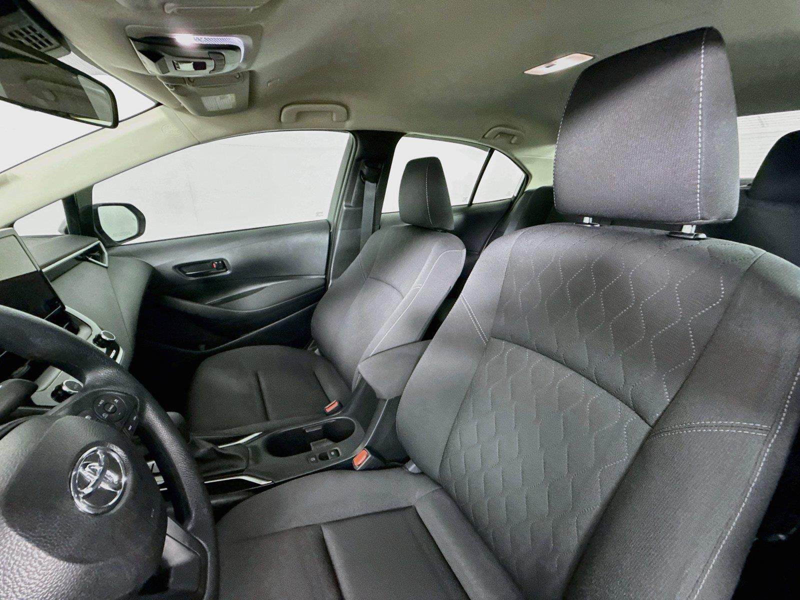 2026 Toyota Corolla LE photo 2