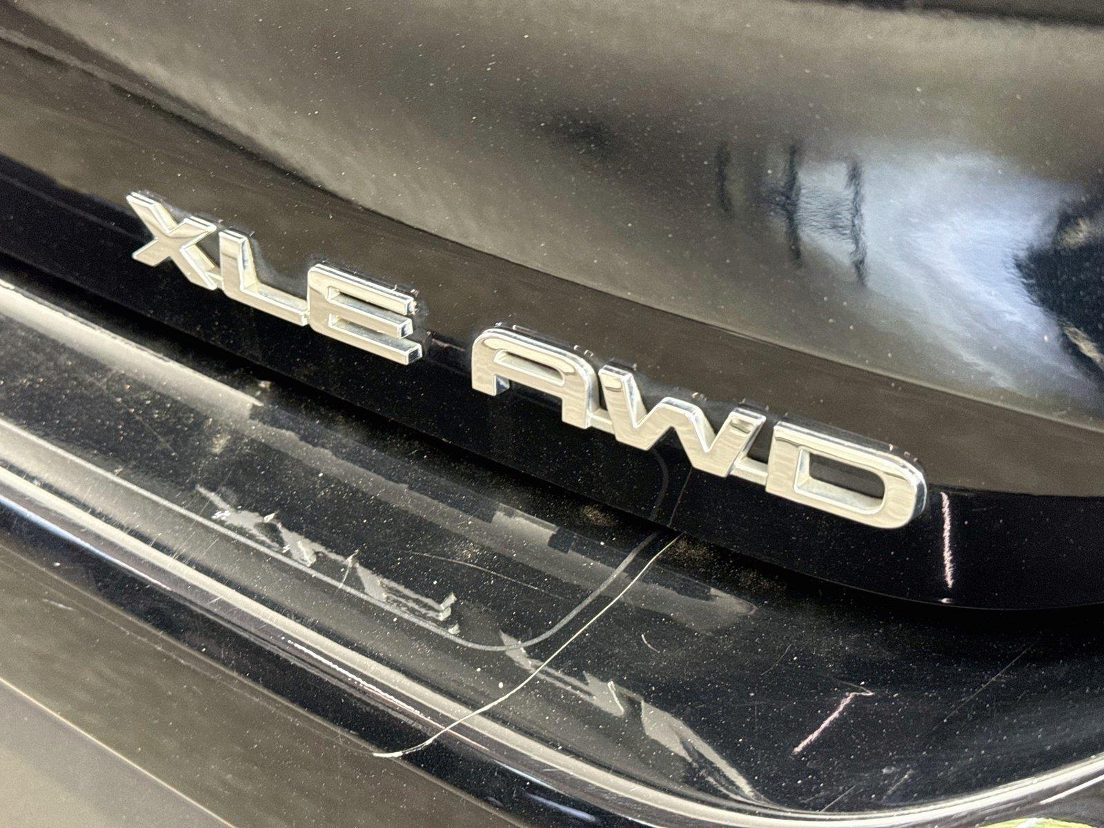2022 Toyota Highlander XLE photo 13