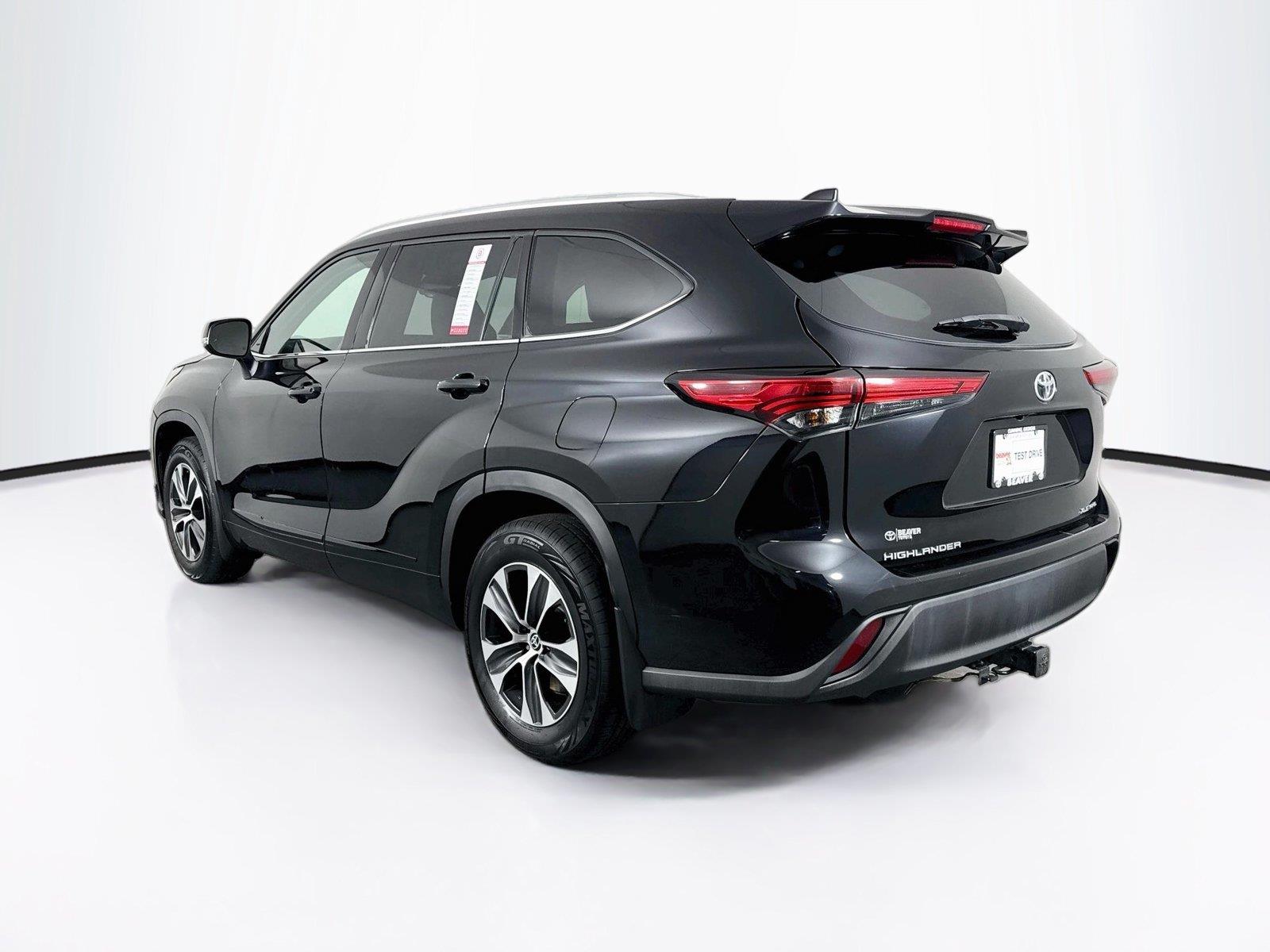 2022 Toyota Highlander XLE photo 11
