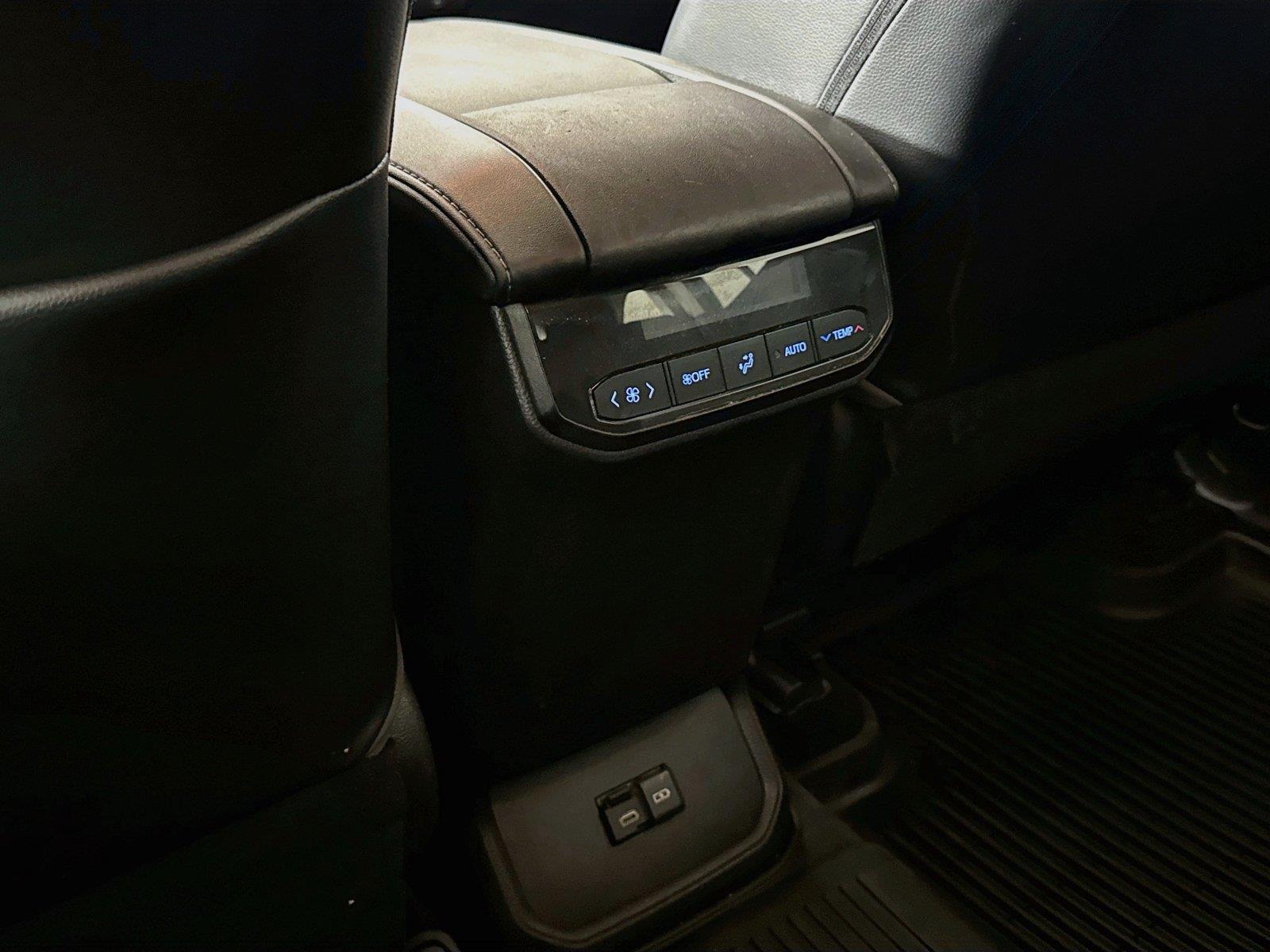 2022 Toyota Highlander XLE photo 34