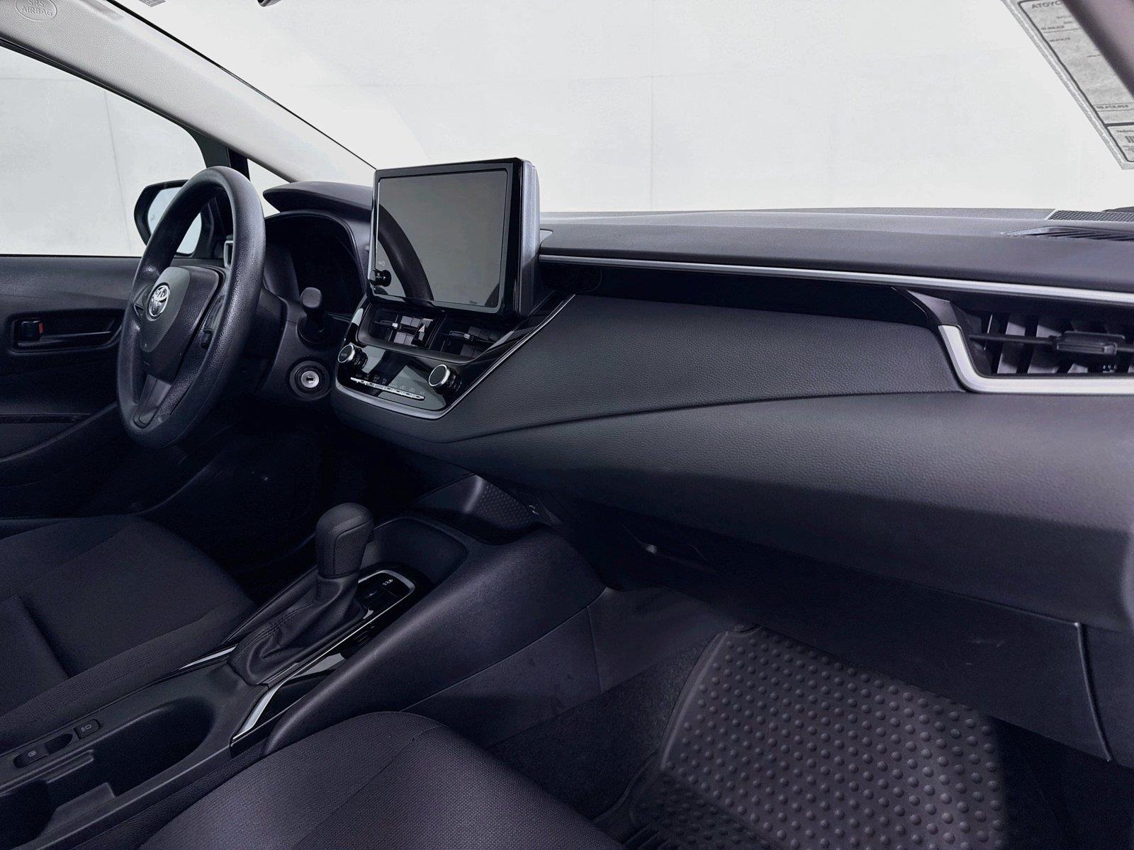 2026 Toyota Corolla LE photo 38