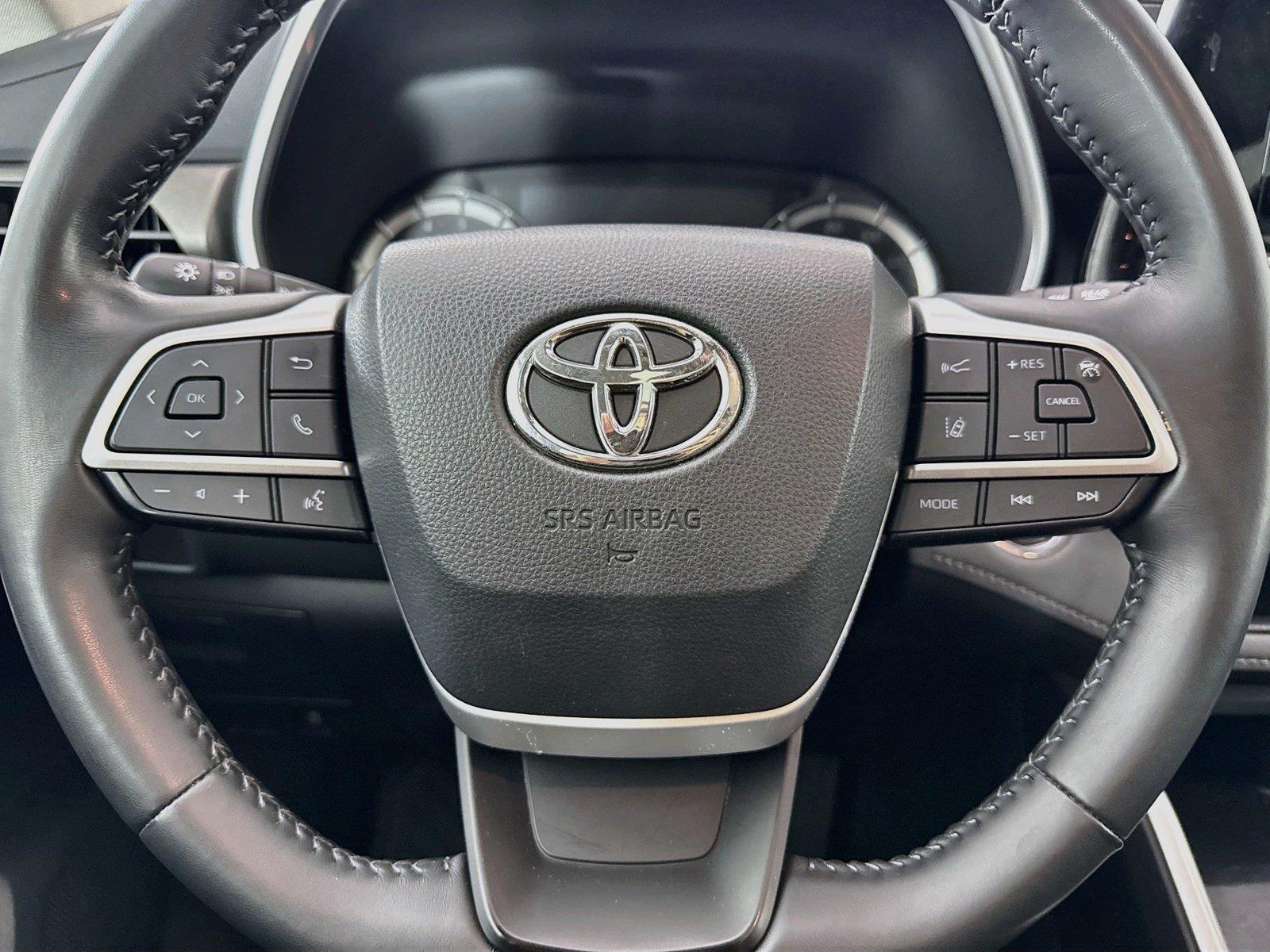 2022 Toyota Highlander XLE photo 15