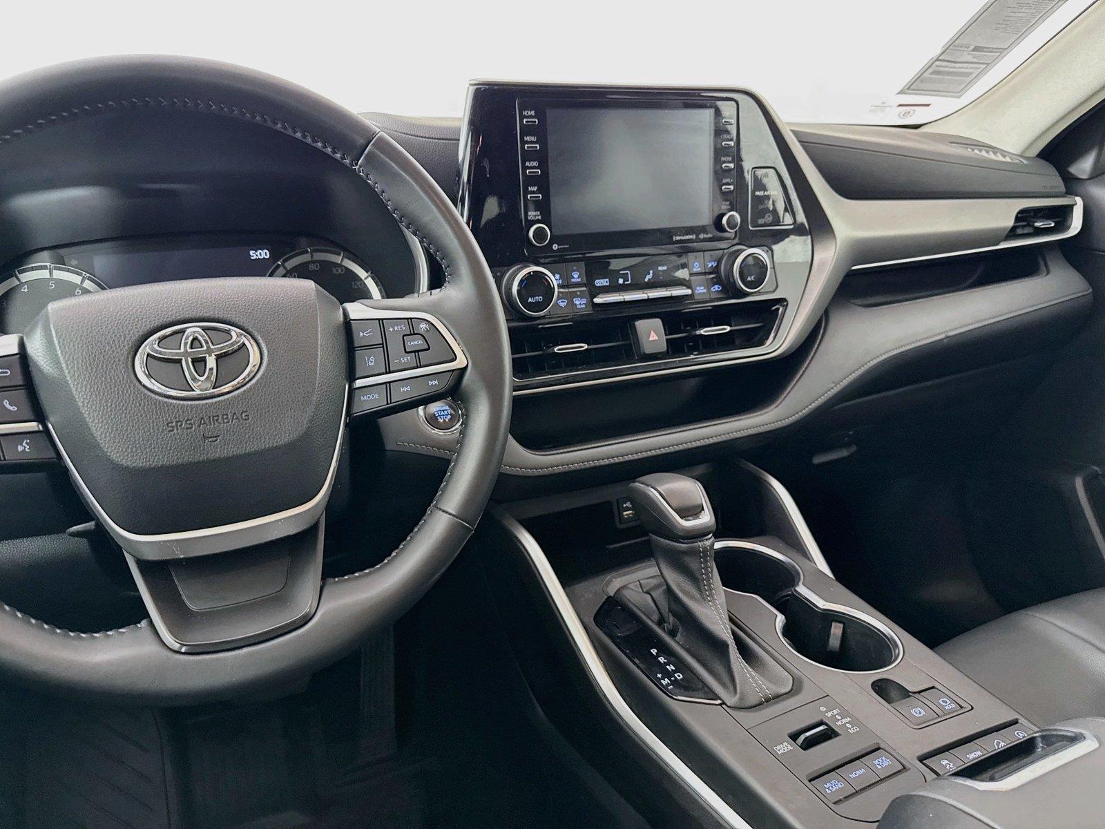 2022 Toyota Highlander XLE photo 31