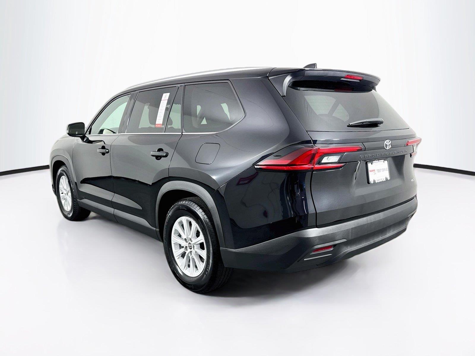 2026 Toyota Grand Highlander XLE photo 12