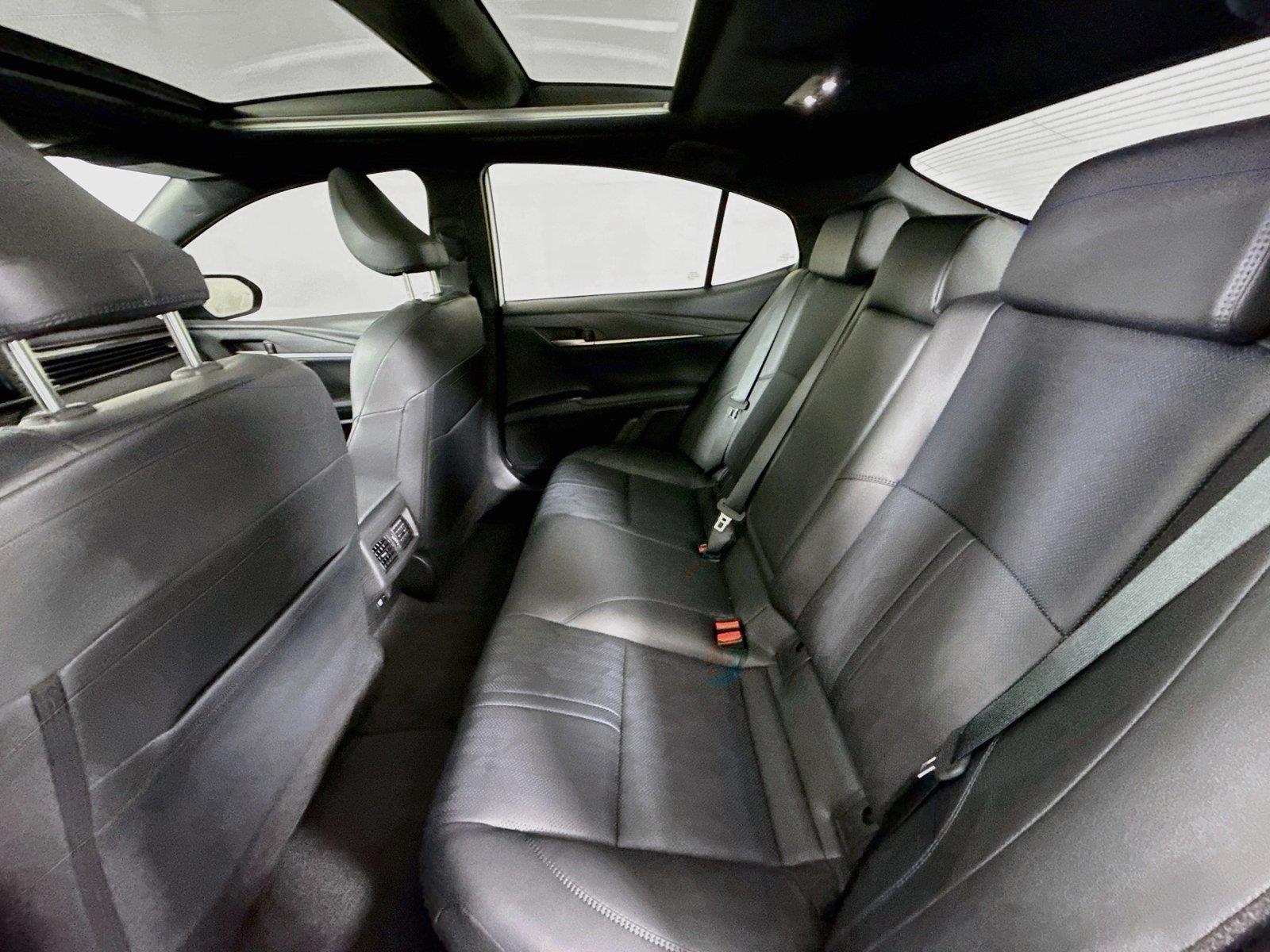 2025 Toyota Camry XSE photo 32