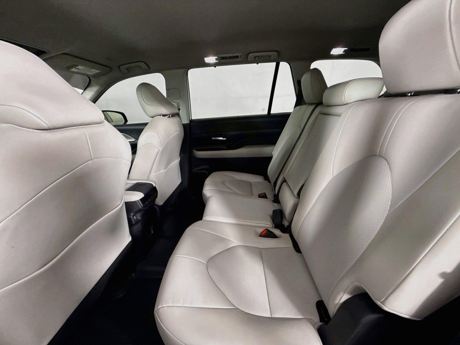 2024 Toyota Grand Highlander XLE photo 31