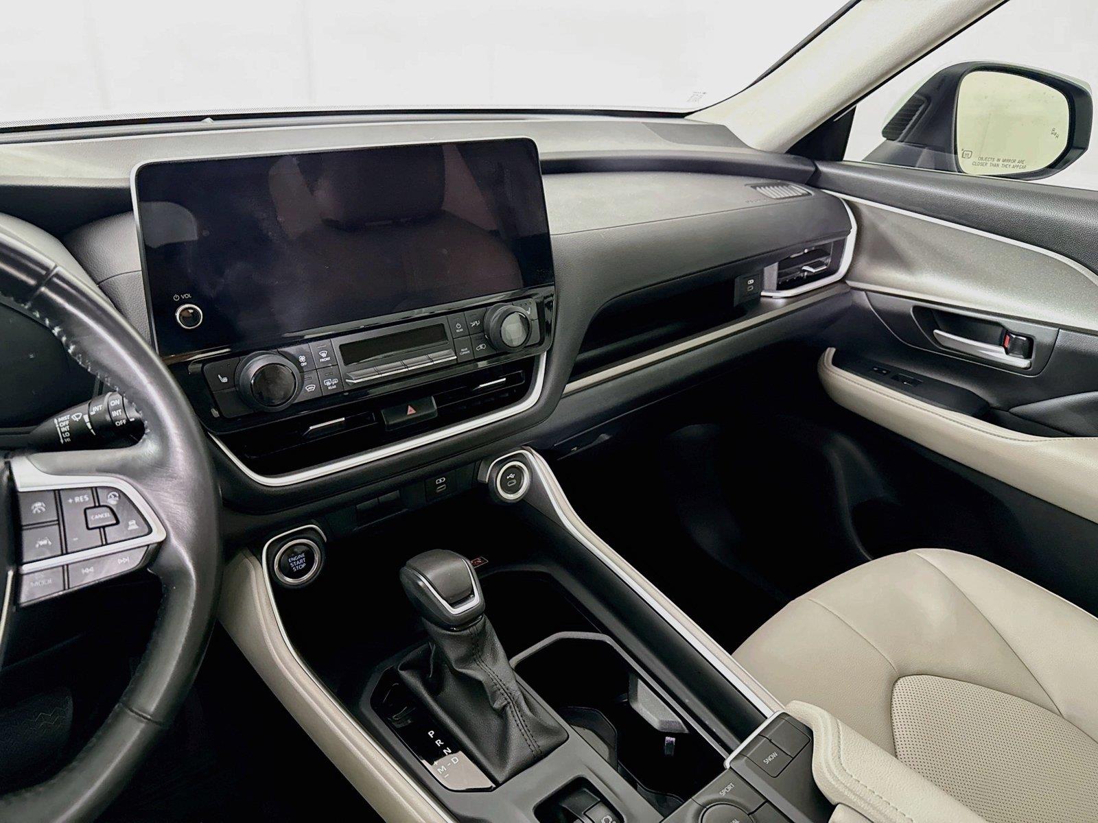 2024 Toyota Grand Highlander XLE photo 33