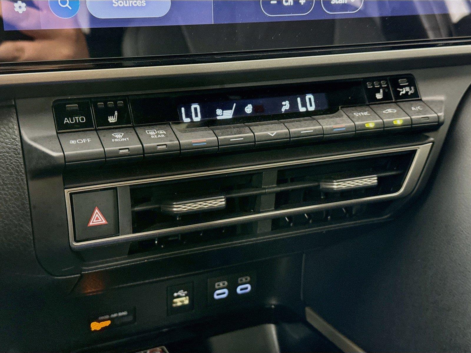 2025 Toyota Camry XSE photo 26