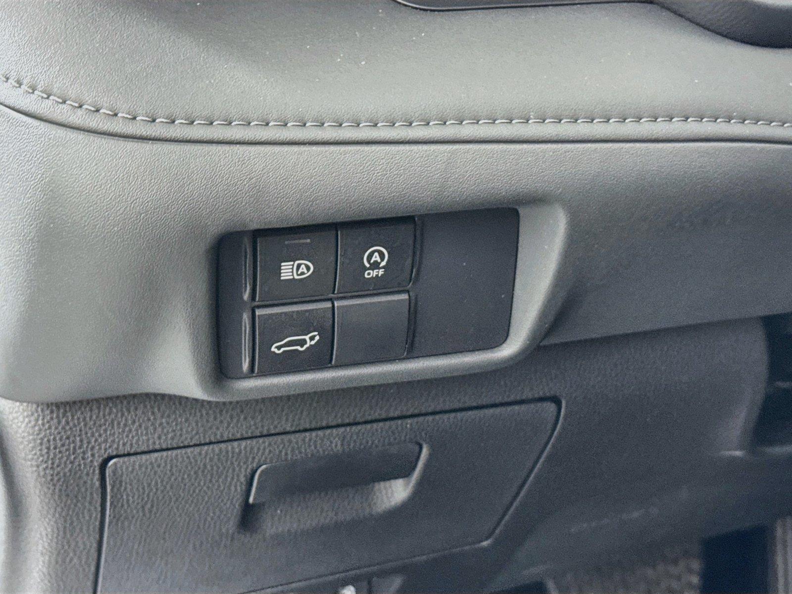 2025 Toyota Highlander XLE photo 15