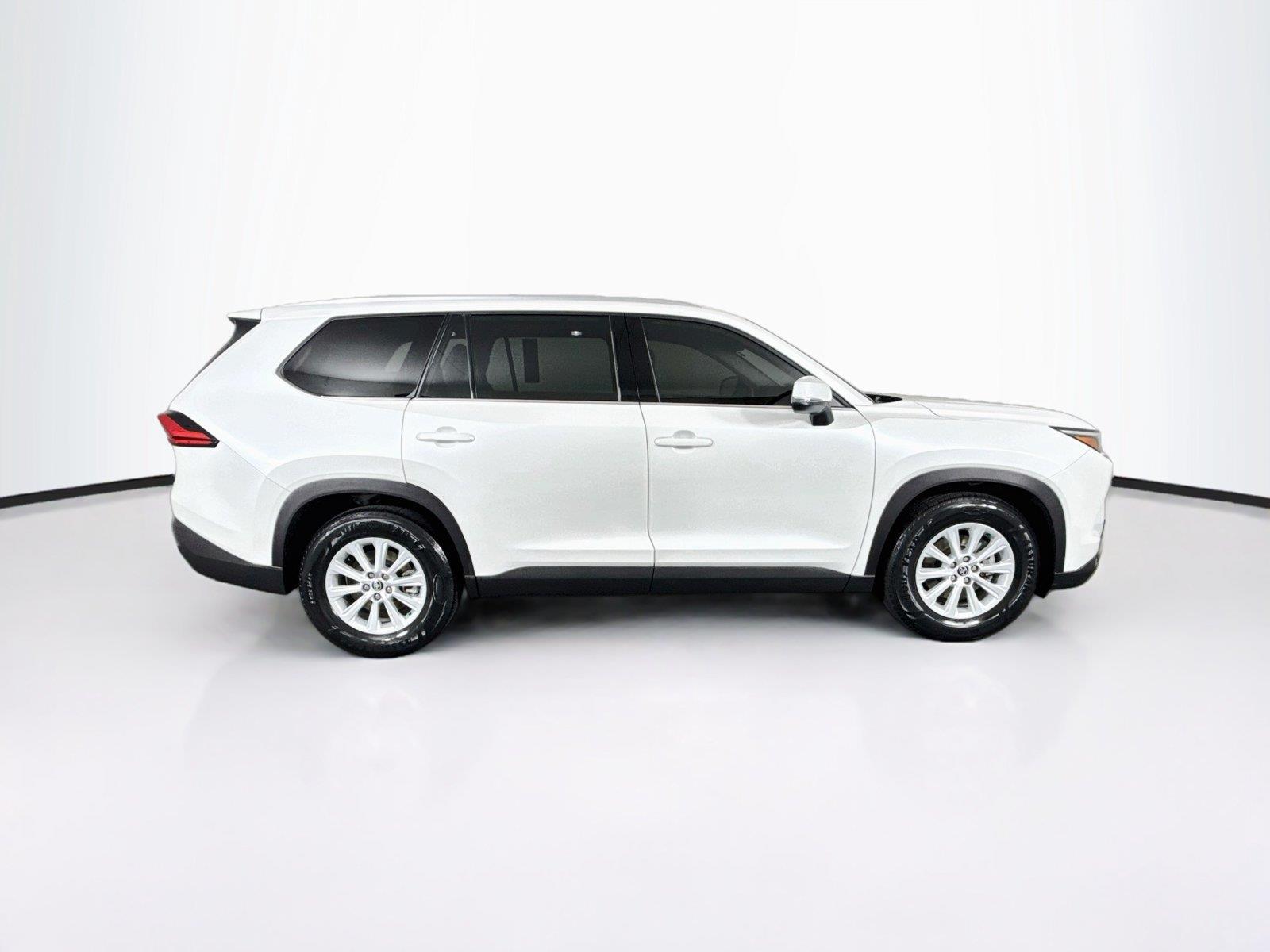 2024 Toyota Grand Highlander XLE photo 10