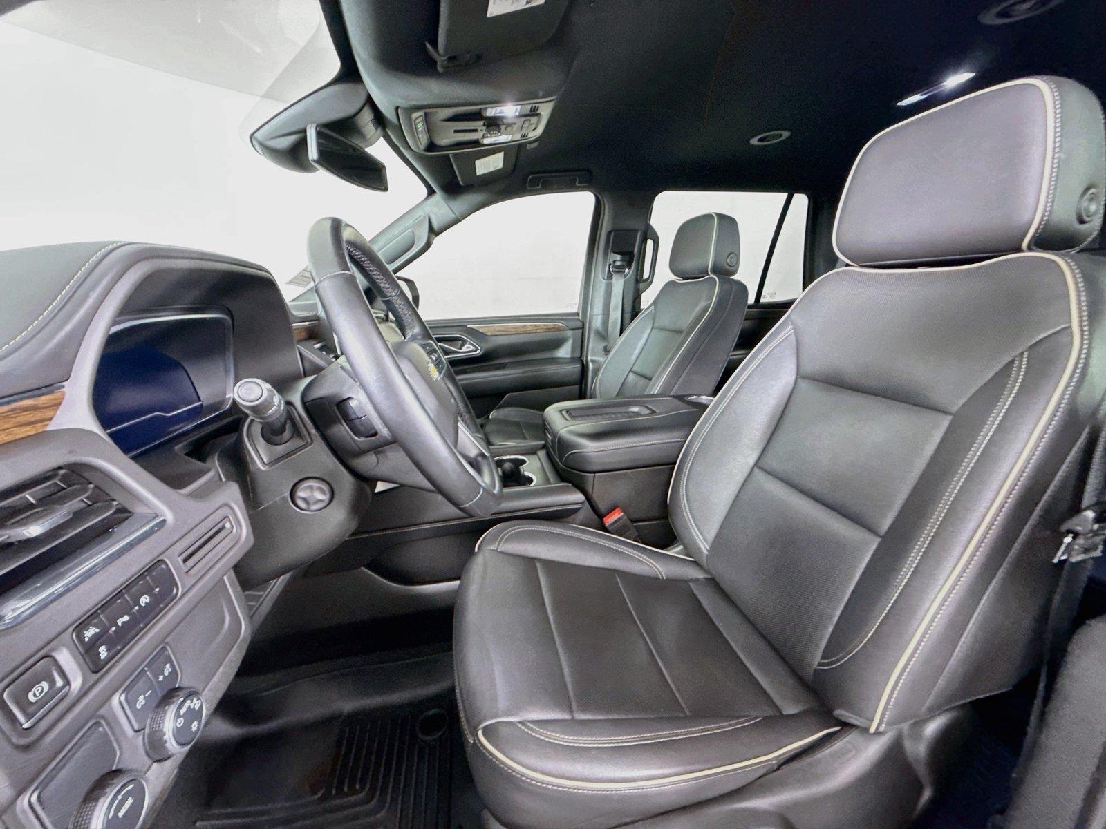 2023 Chevrolet Tahoe Premier photo 2