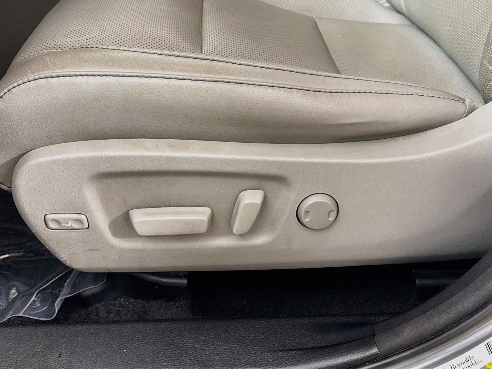 2015 Toyota Highlander Limited photo 31