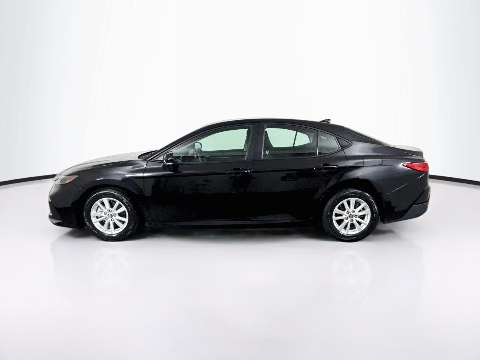 2025 Toyota Camry LE photo 12