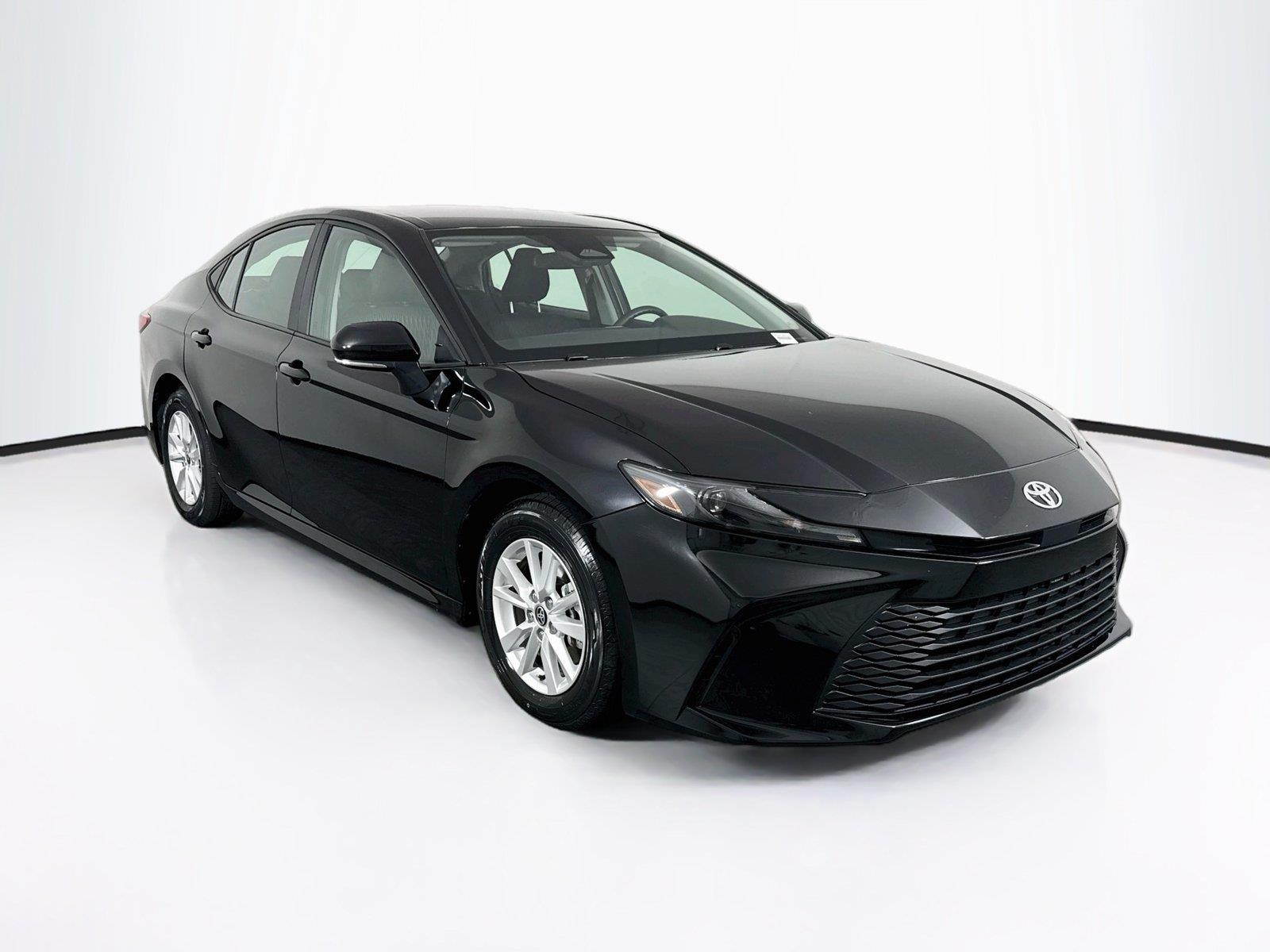 2025 Toyota Camry LE photo 8