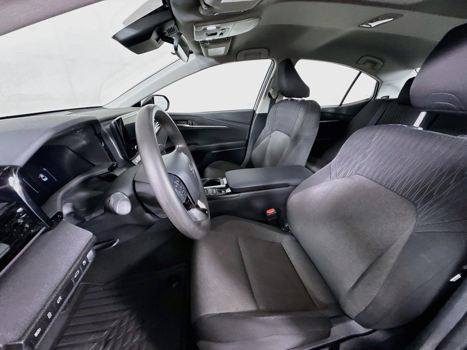 2025 Toyota Camry LE photo 2