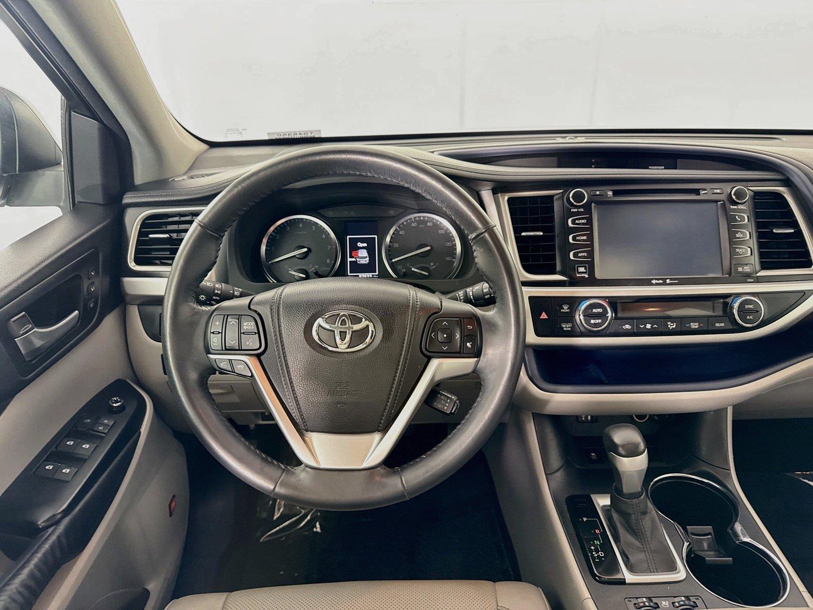 2015 Toyota Highlander Limited photo 33