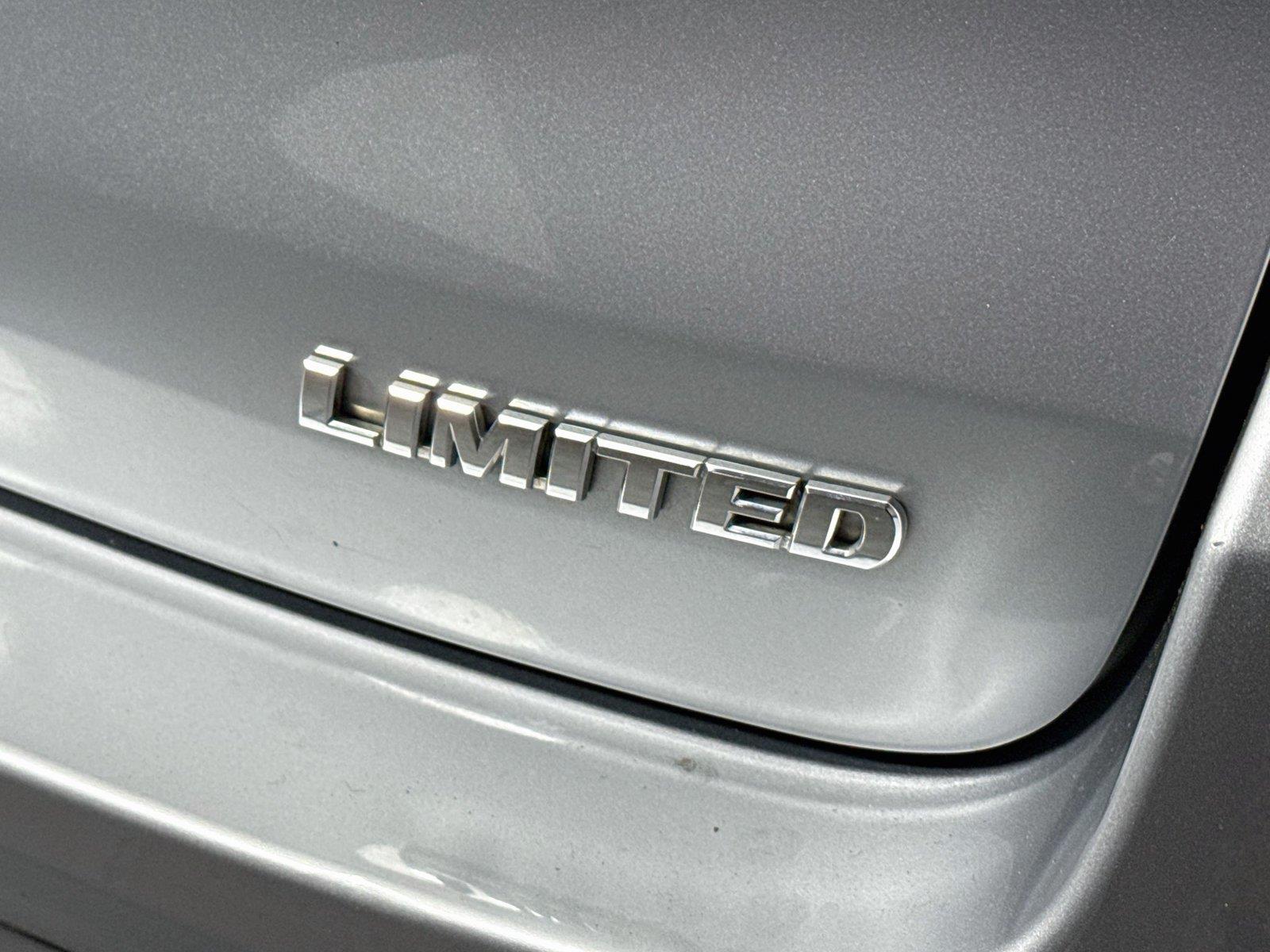 2015 Toyota Highlander Limited photo 13