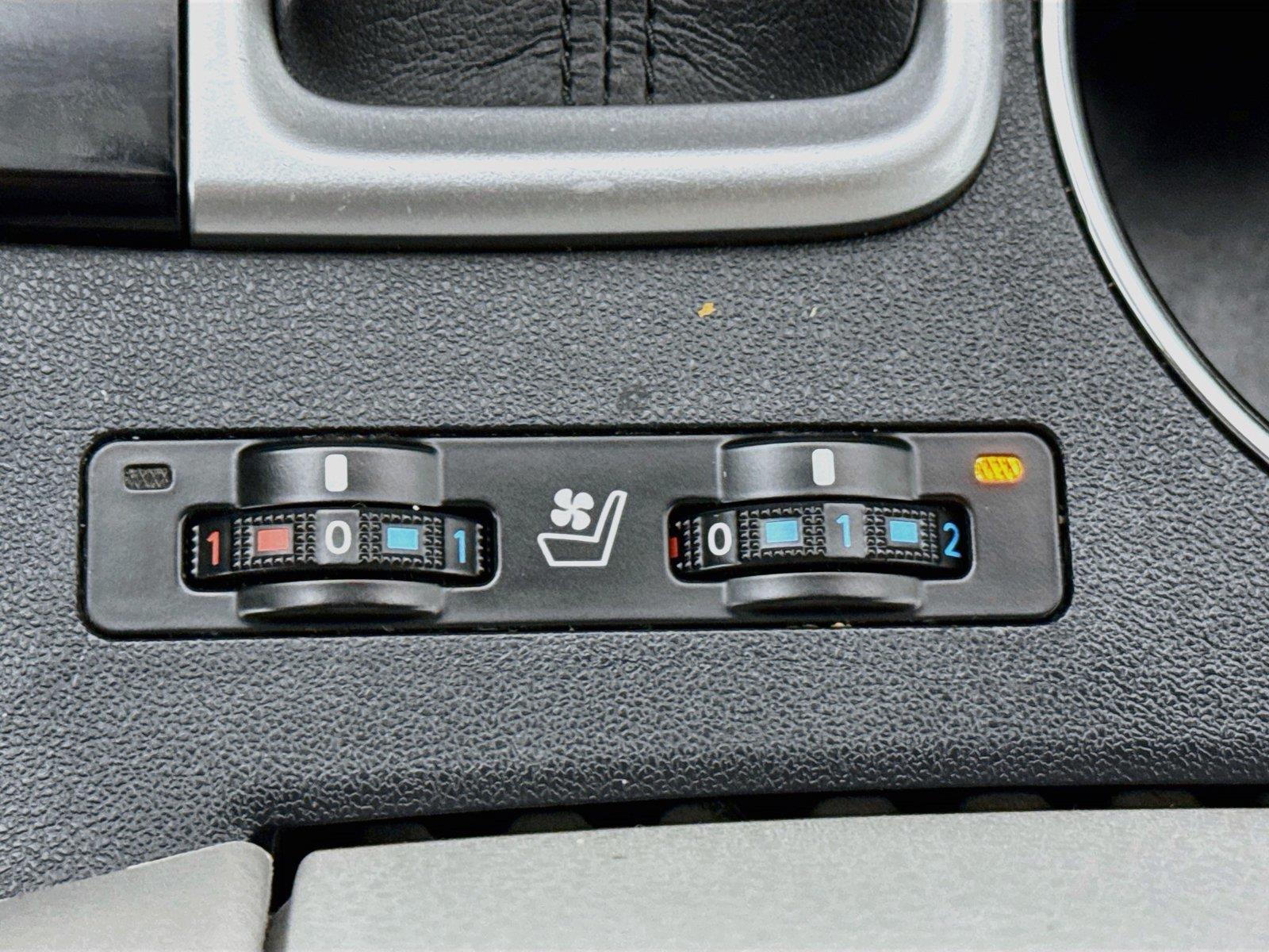 2015 Toyota Highlander Limited photo 6