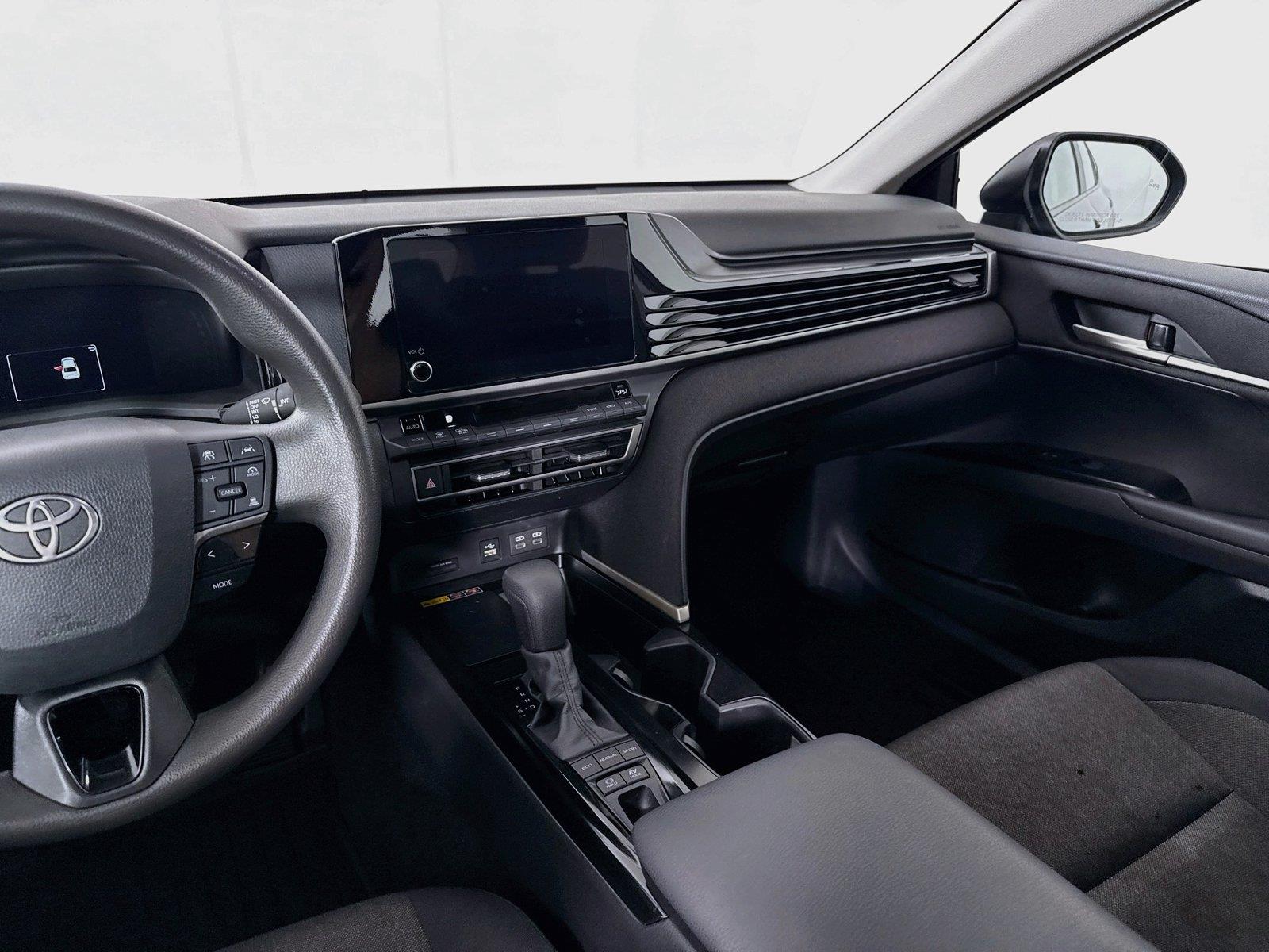2025 Toyota Camry LE photo 31