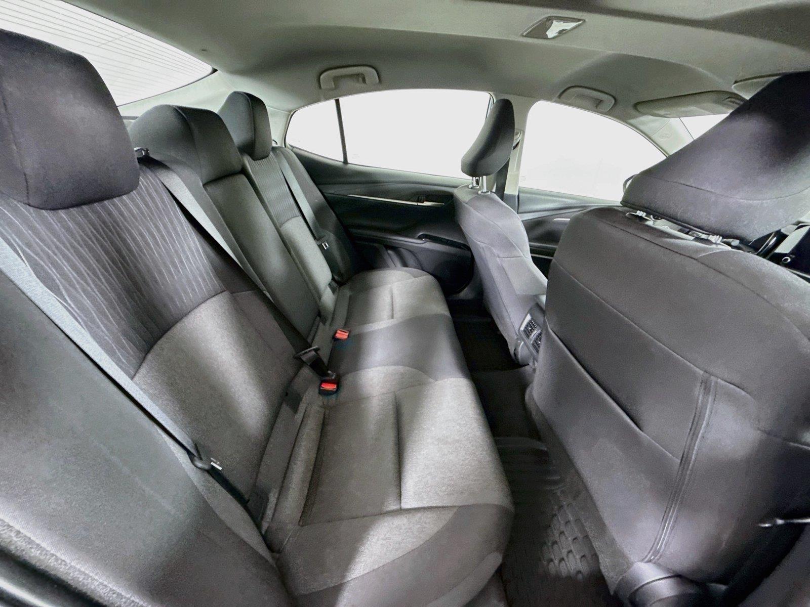 2025 Toyota Camry LE photo 38