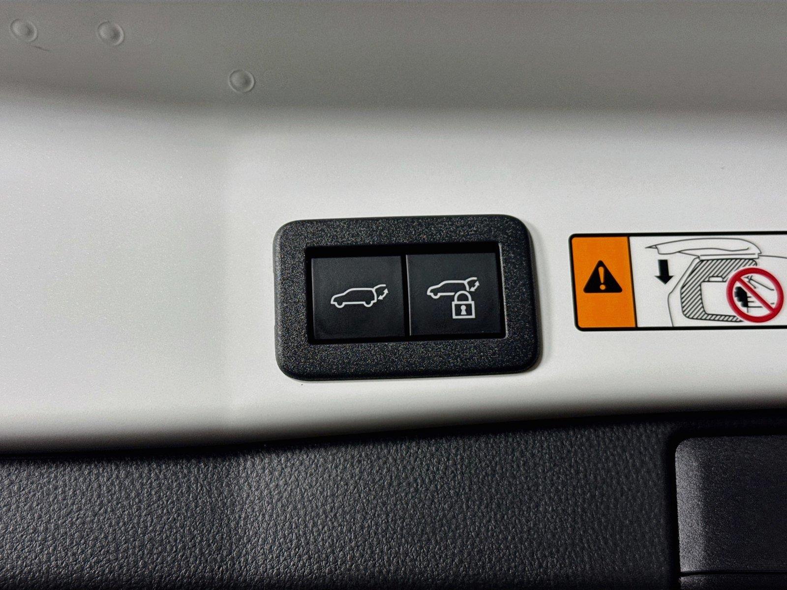 2026 Toyota RAV4 XLE Premium photo 38