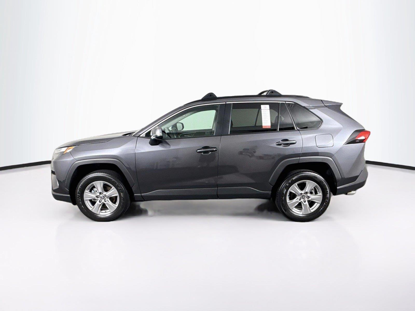 2025 Toyota RAV4 XLE photo 12