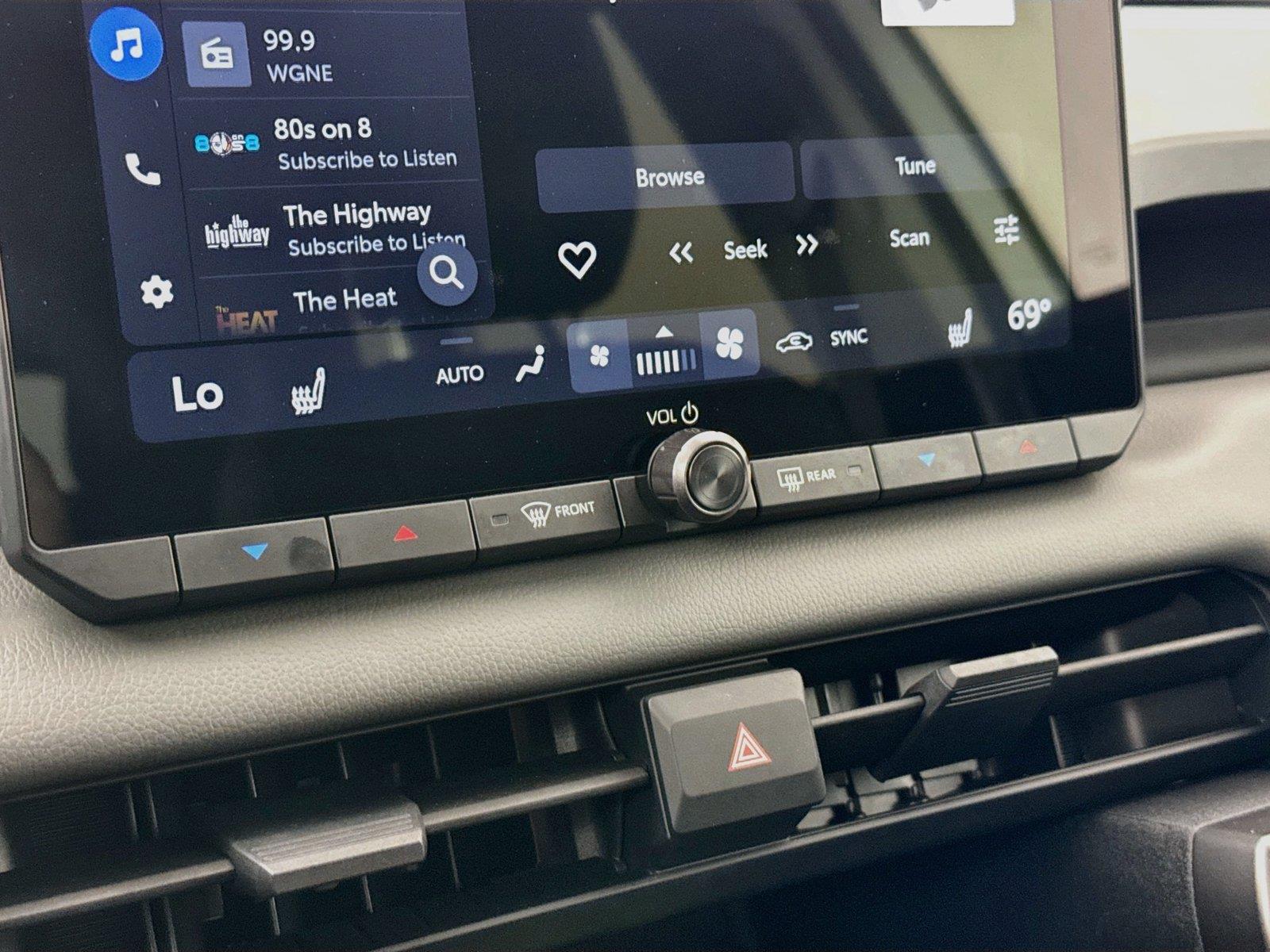2026 Toyota RAV4 XLE Premium photo 24