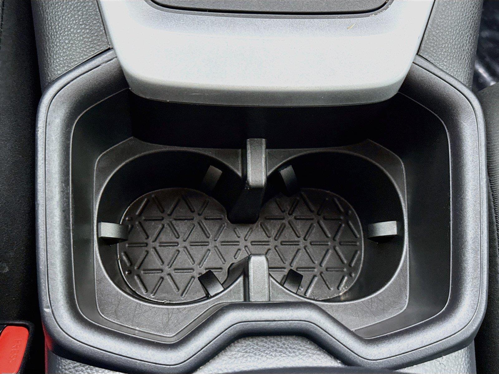 2025 Toyota RAV4 XLE photo 26