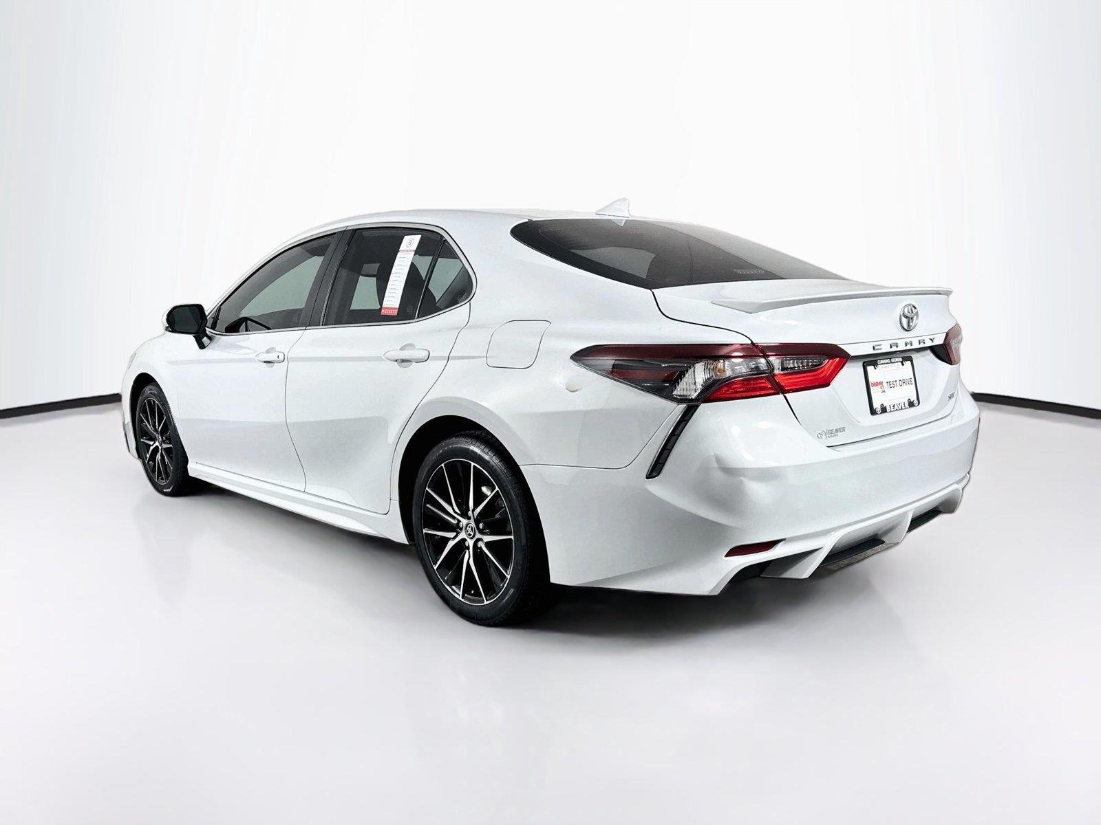 2024 Toyota Camry SE photo 11