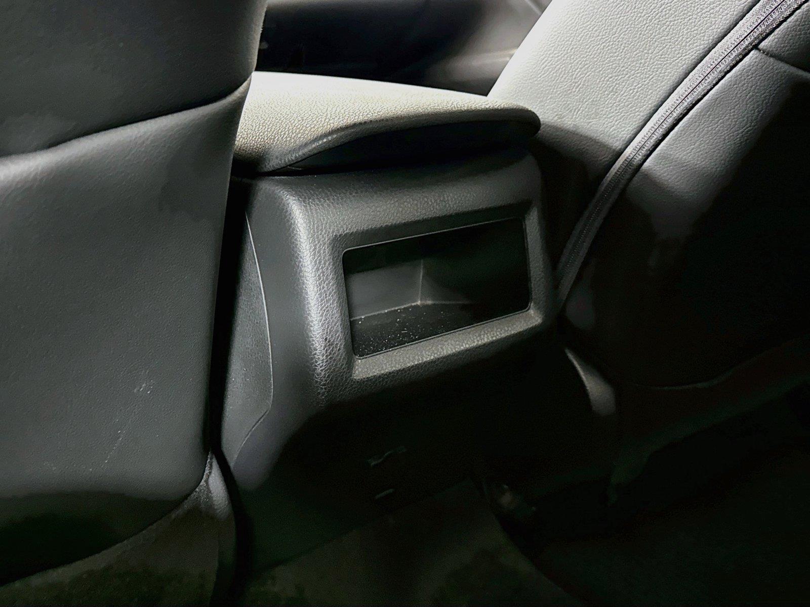 2024 Toyota Camry SE photo 32