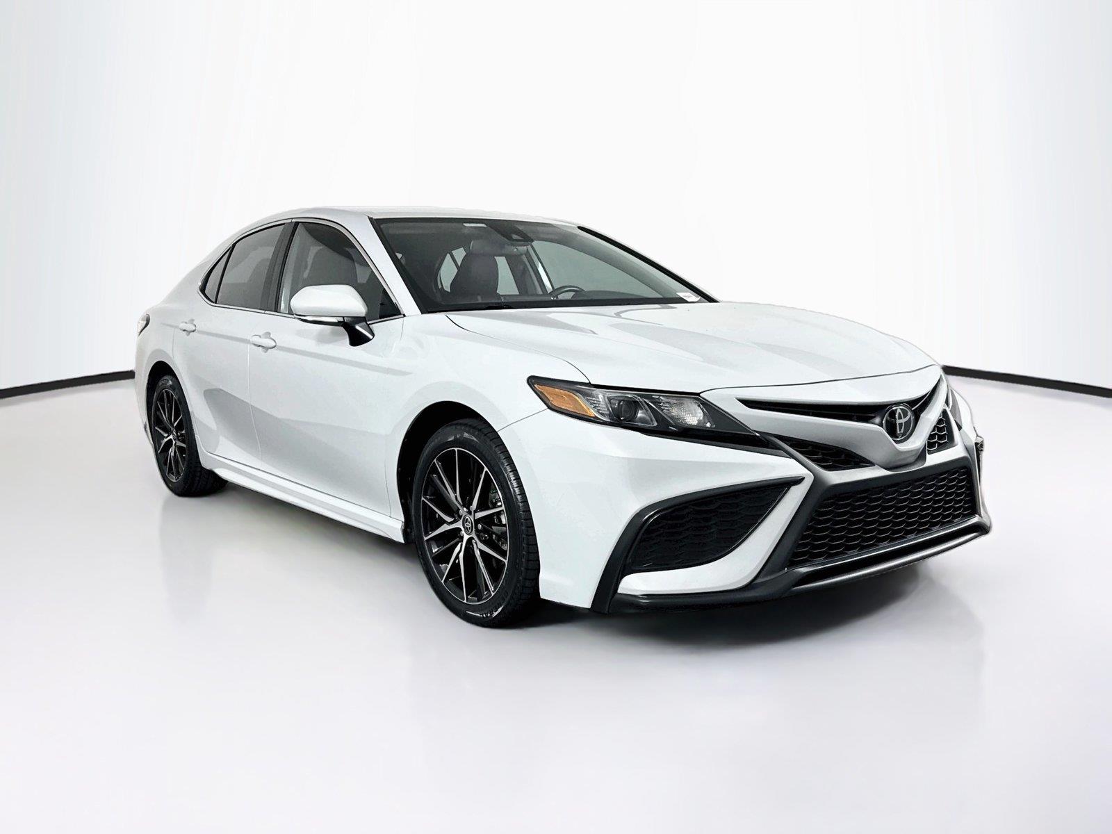 2024 Toyota Camry SE photo 8
