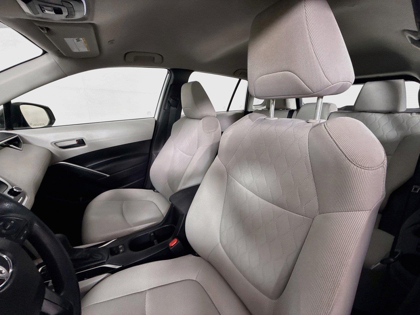 2024 Toyota Corolla Cross L photo 2