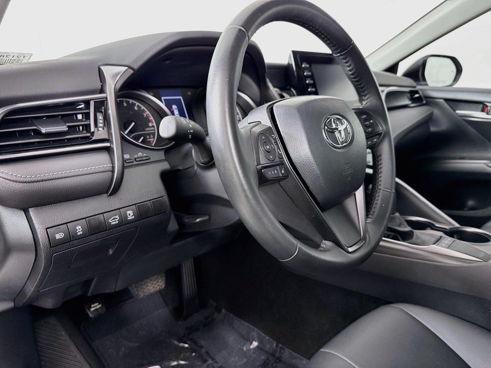 2024 Toyota Camry SE photo 3