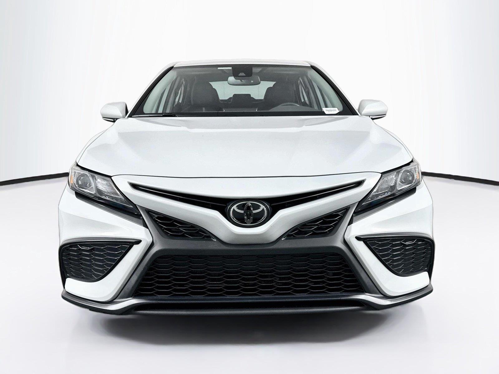 2024 Toyota Camry SE photo 7